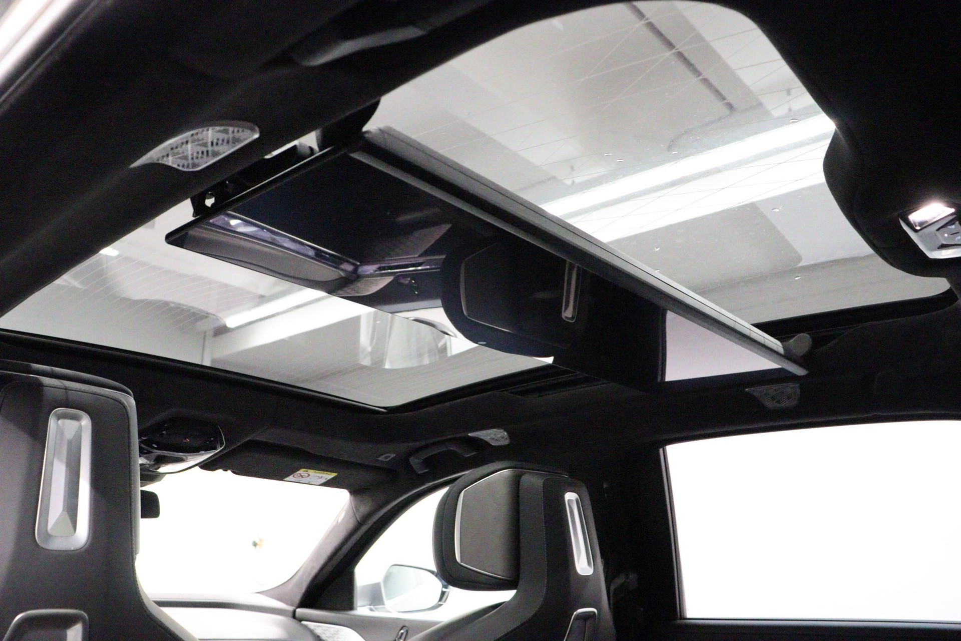 BMW i7 xDrive60-image-19