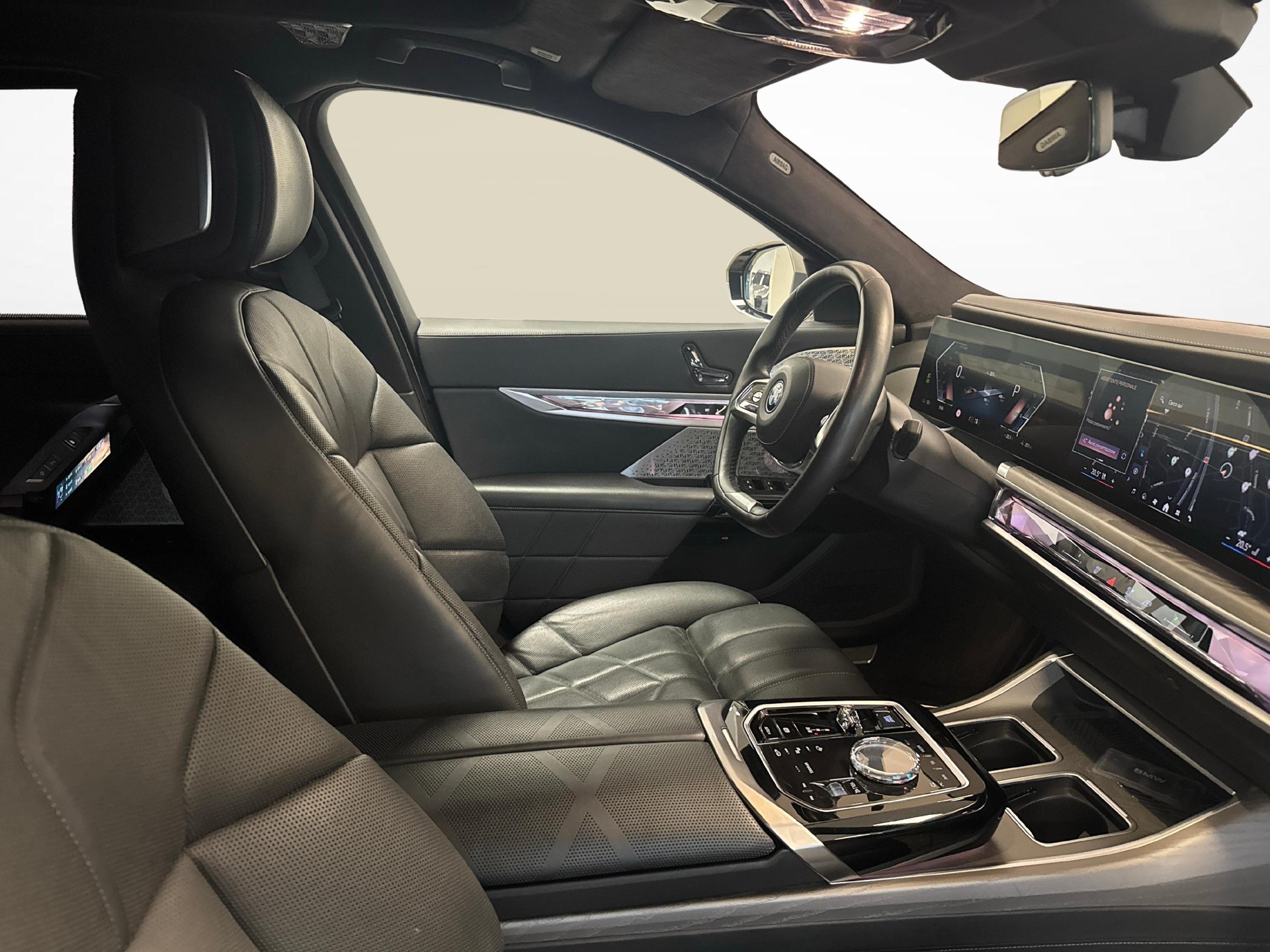 BMW i7 xDrive60-image-9