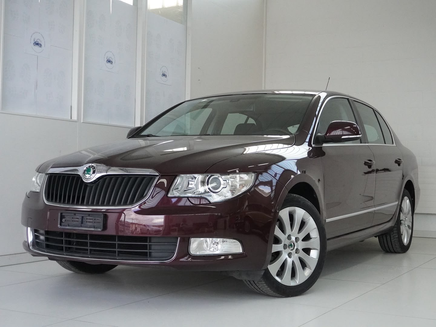 SKODA Superb 1.8 TSI Elegance DSG-image-0