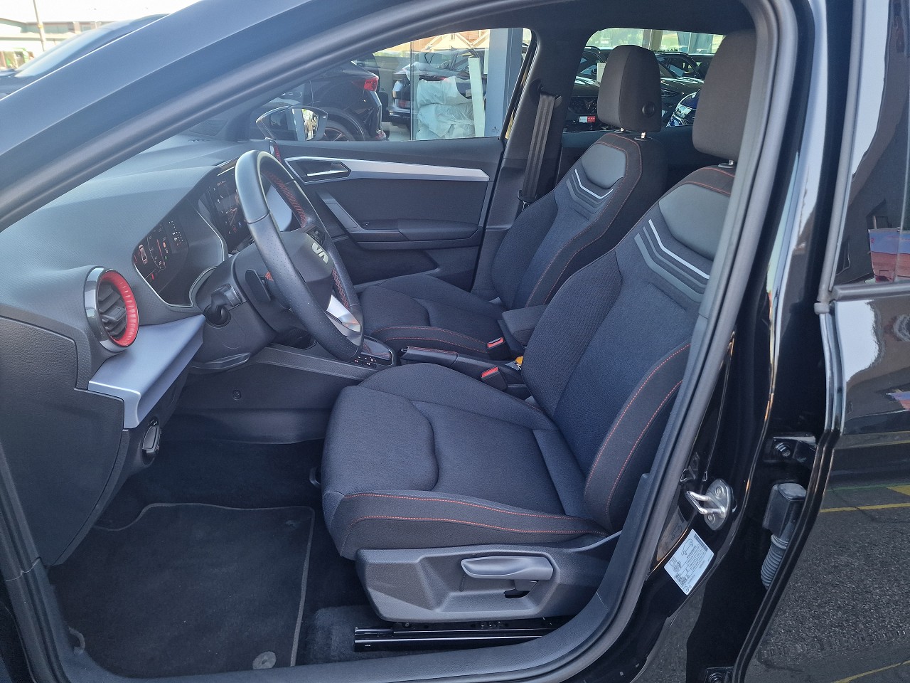 SEAT Ibiza 1.0 EcoTSI FR DSG-image-9
