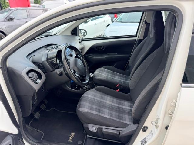 PEUGEOT 108 1.0 VTi Active Top S/S-image-3