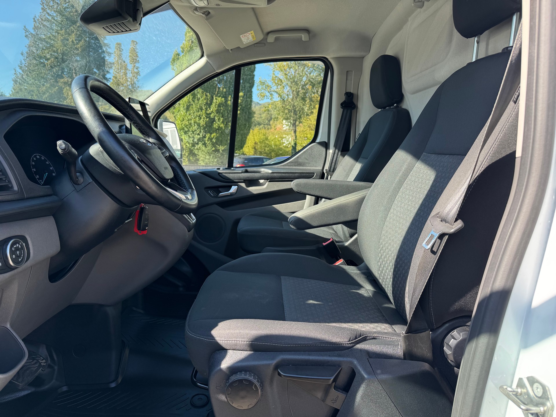 FORD Transit Custom Van 1.0 Eco Boost 340 L1H1 Trend PHEV-image-11
