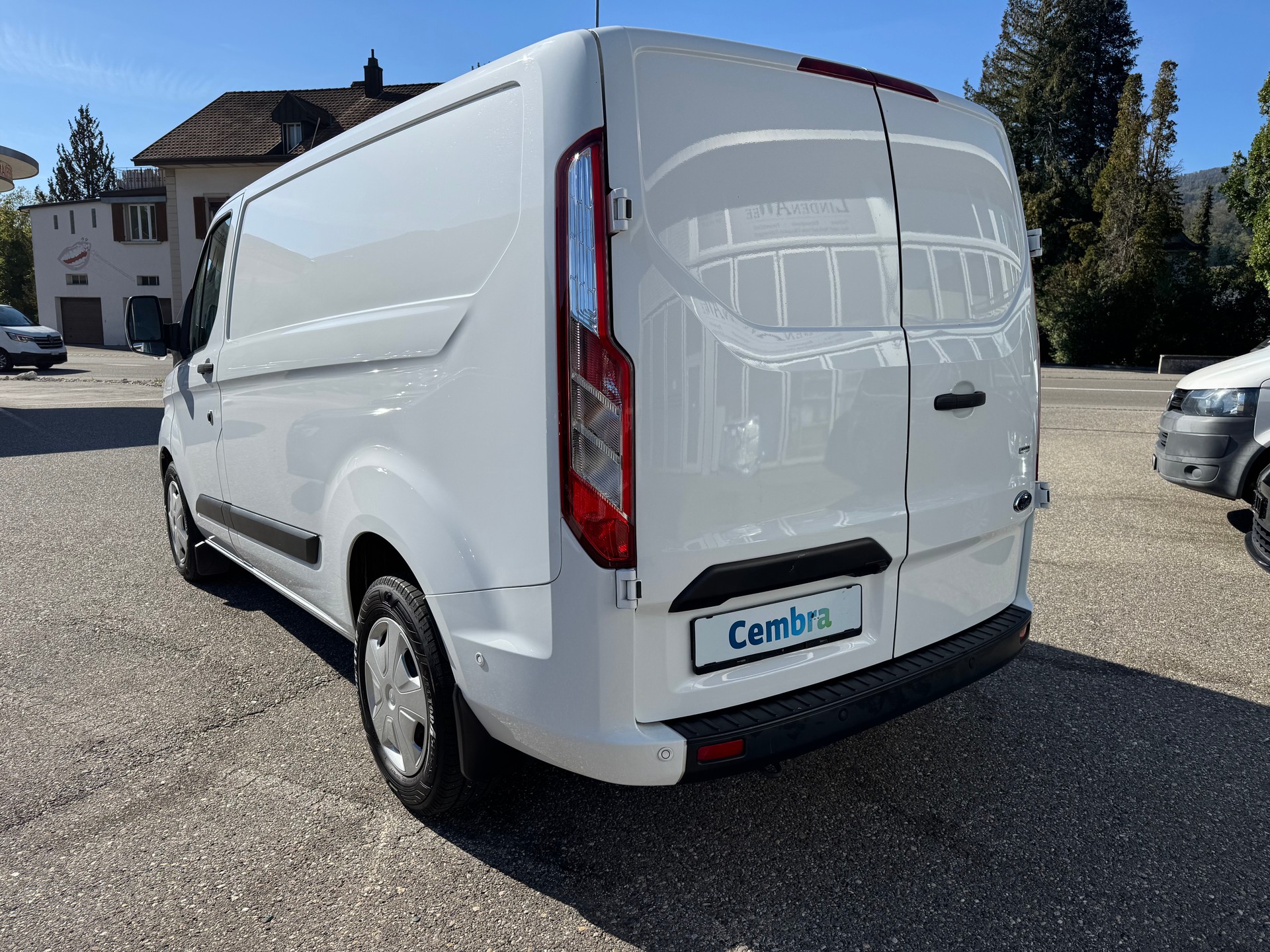 FORD Transit Custom Van 1.0 Eco Boost 340 L1H1 Trend PHEV-image-5