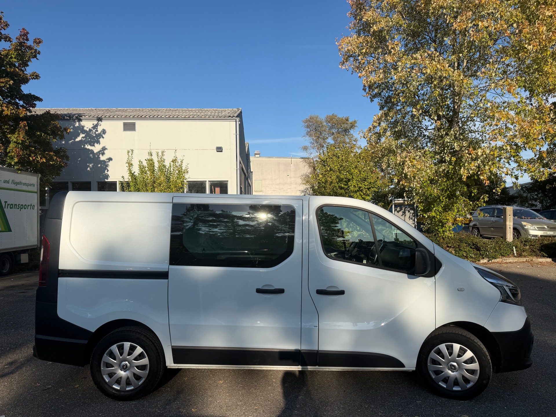 RENAULT Trafic 2.0 dCi 120 3.0t Business L1H1 * 03x Sitze * Klimaanlage * Tempomat * PDC H * AHK 2000Kg * Frisch Ab MFK-image-9