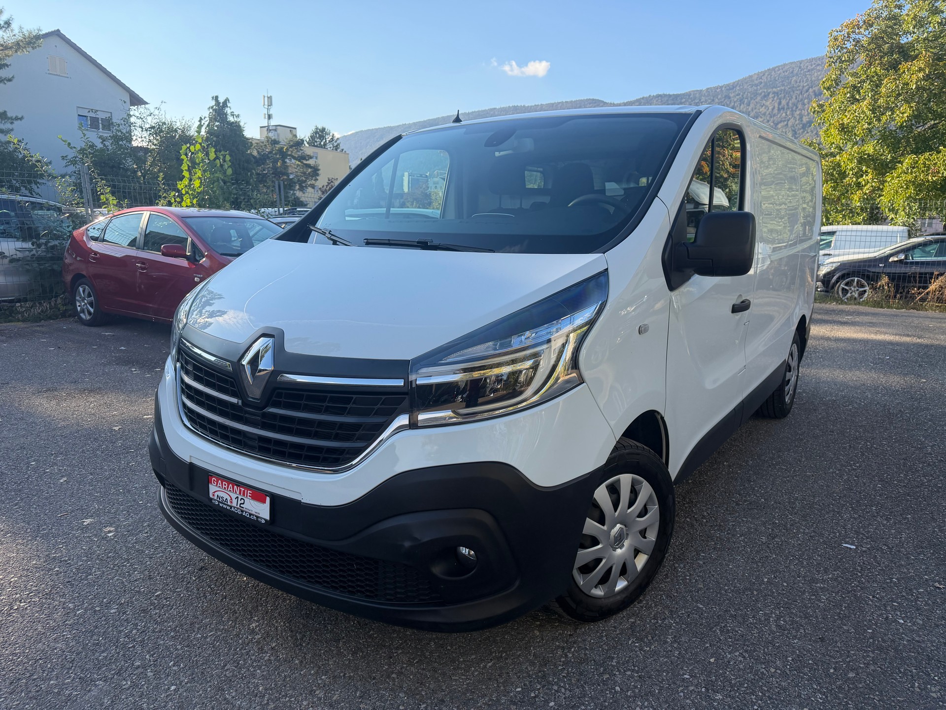 RENAULT Trafic 2.0 dCi 120 3.0t Business L1H1 * 03x Sitze * Klimaanlage * Tempomat * PDC H * AHK 2000Kg * Frisch Ab MFK-image-0