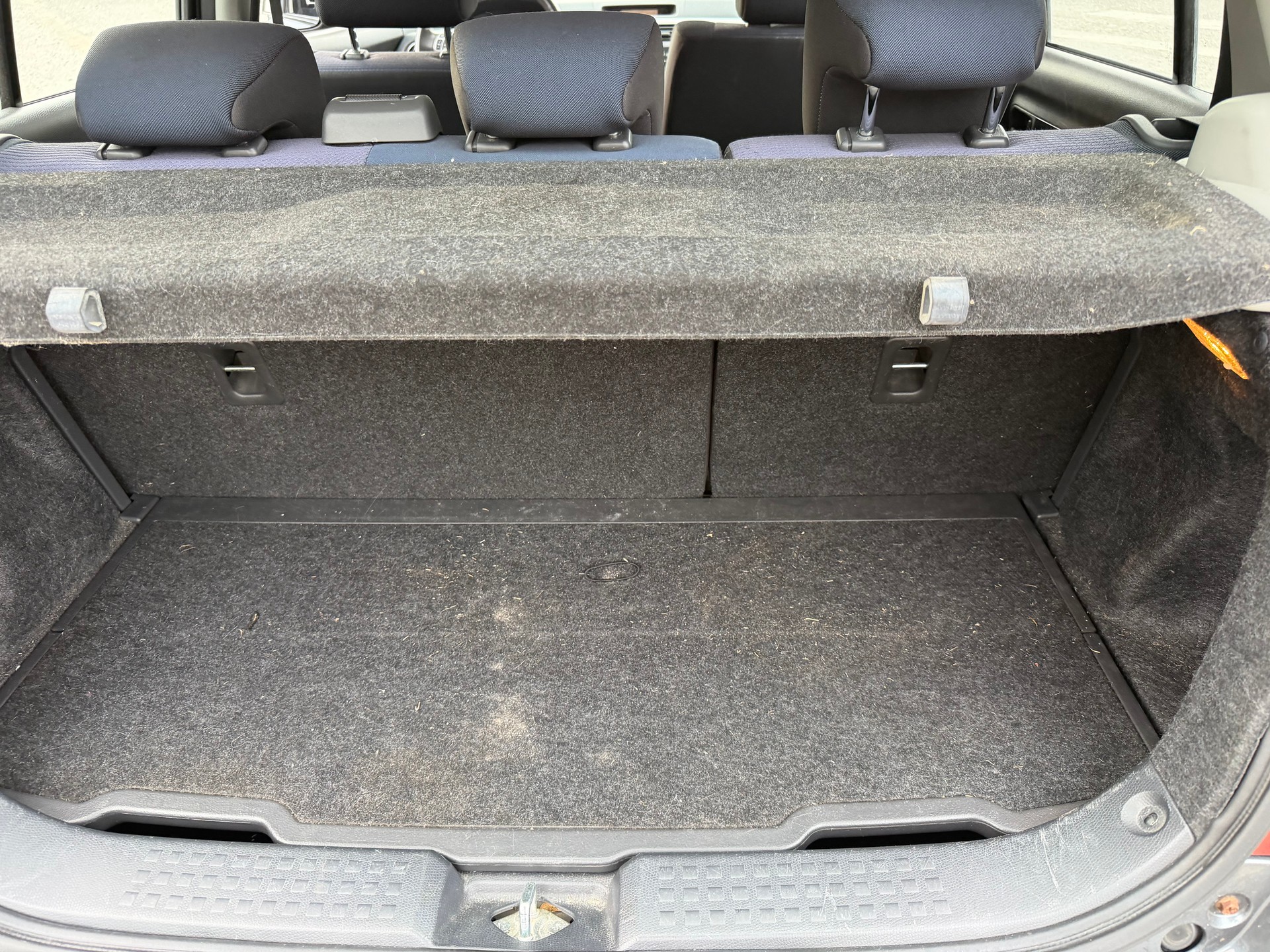 SUZUKI Swift 1.3i 16V GL Top 4x4-image-8