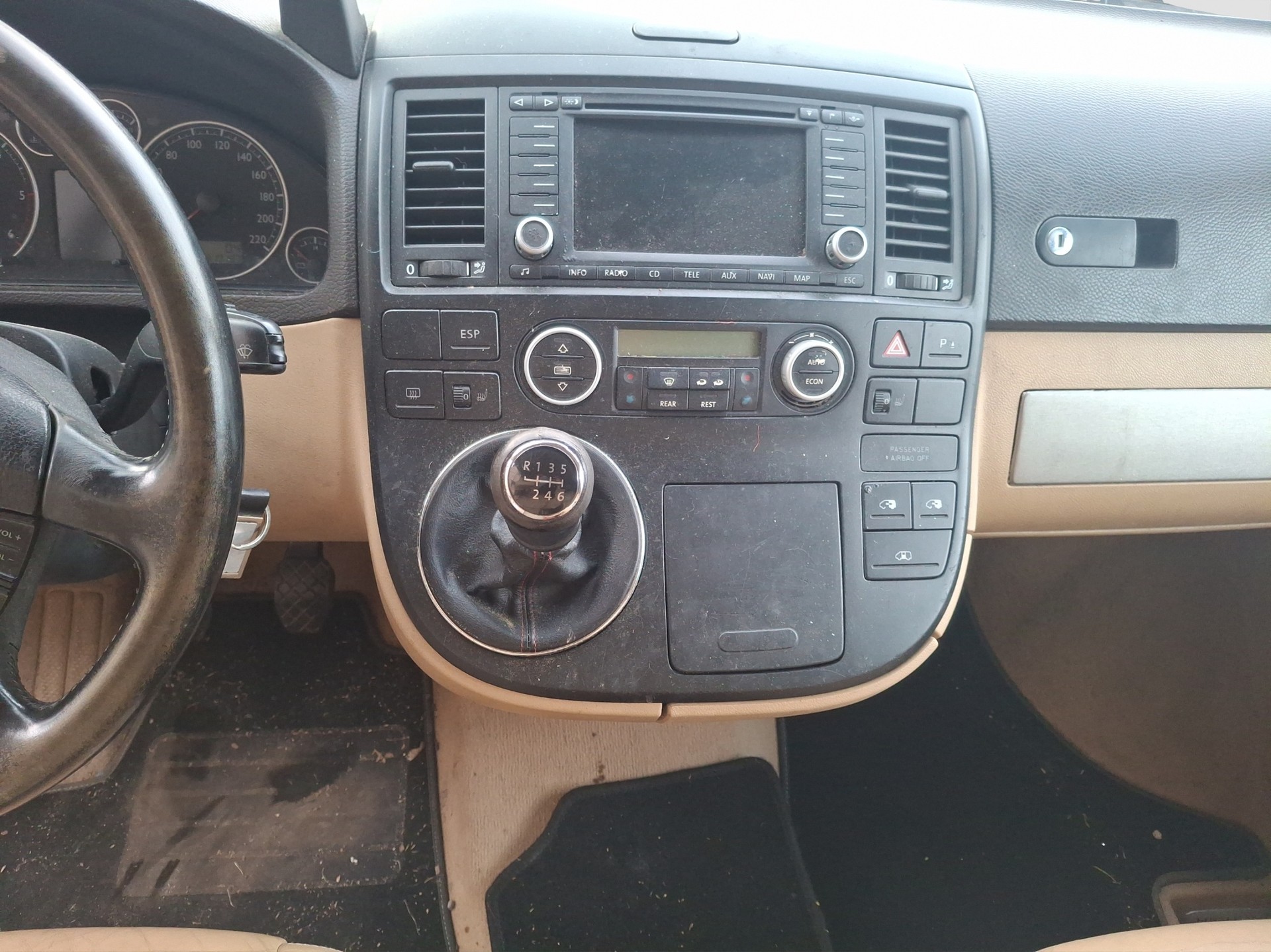 VW T5 Multivan Comfortline 2.5 TDI-image-10
