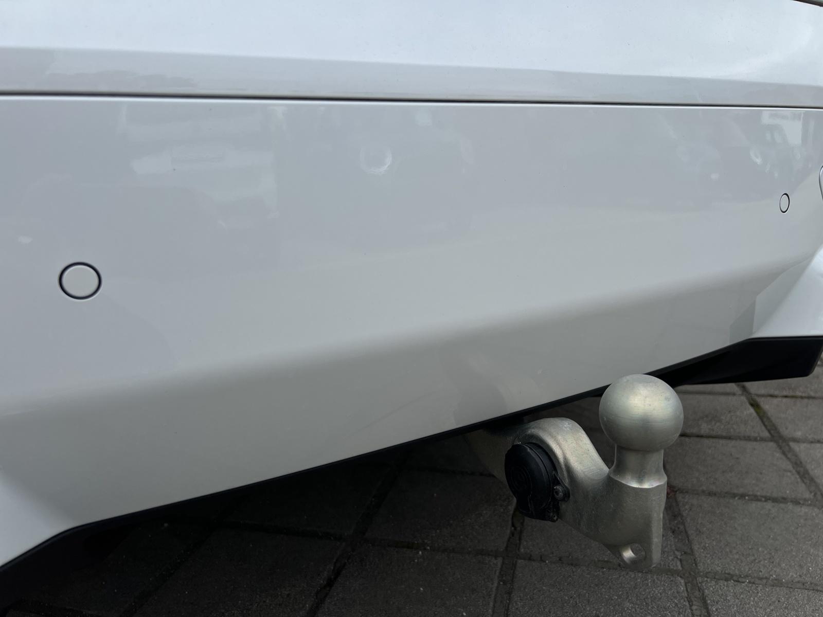 BMW iX xDrive40 (CH)🔋-image-9
