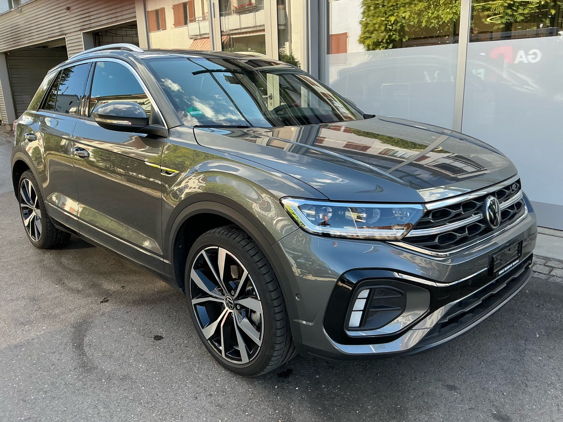 VW T-Roc R-LINE 4MOTION *** PANORAMAGLASDACH & AMHÄNGEKUPPLUNG ***-image-2