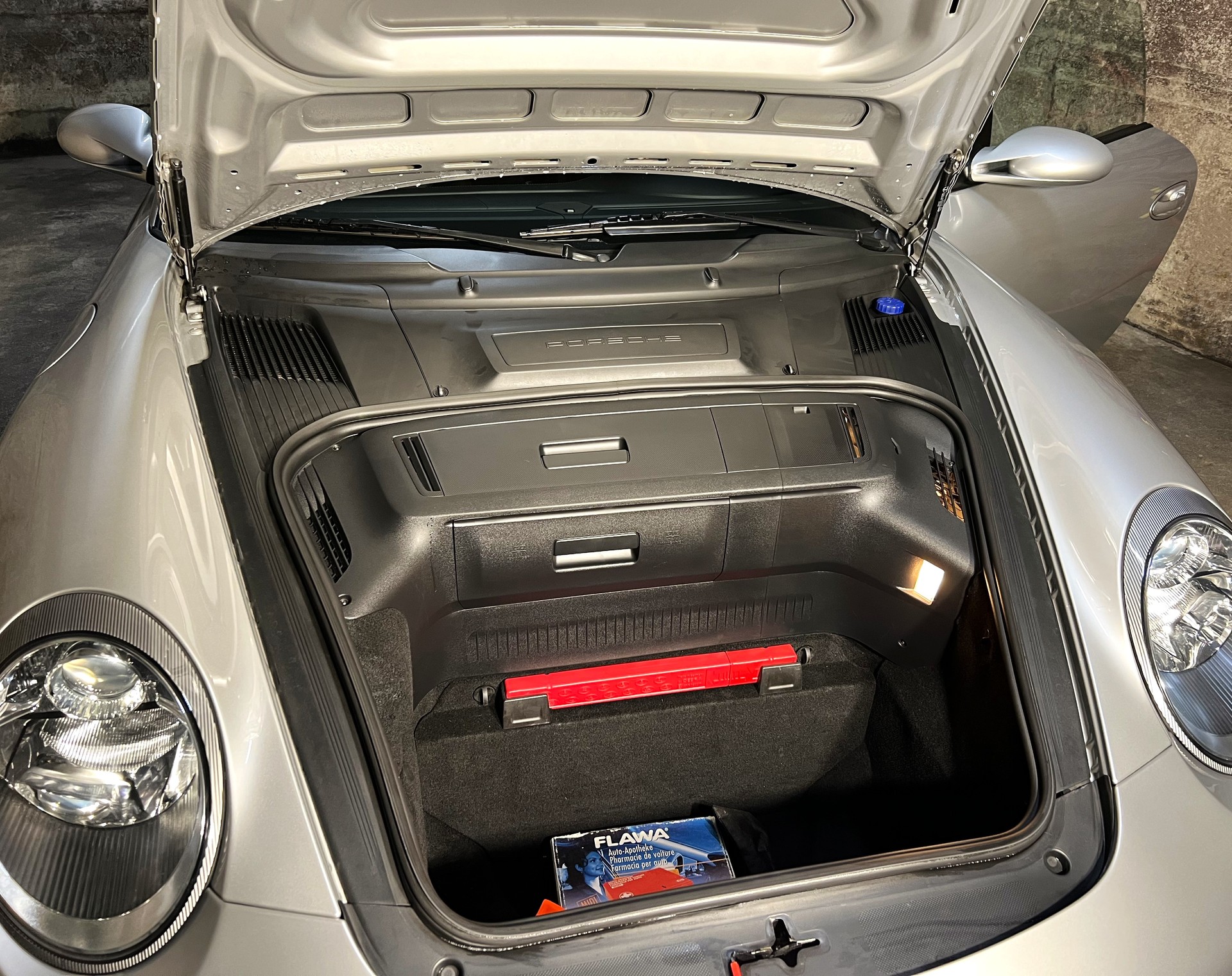 PORSCHE 3.8 Carrera S-image-5