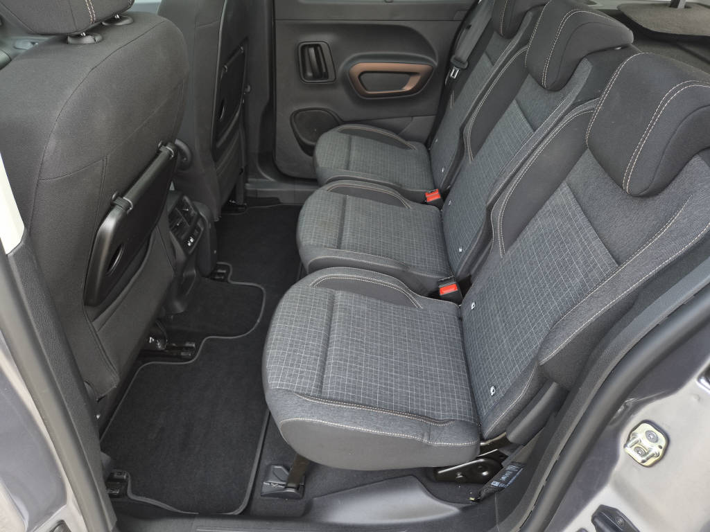 PEUGEOT Rifter 1.2 130cv GT automatique - crochet)-image-9