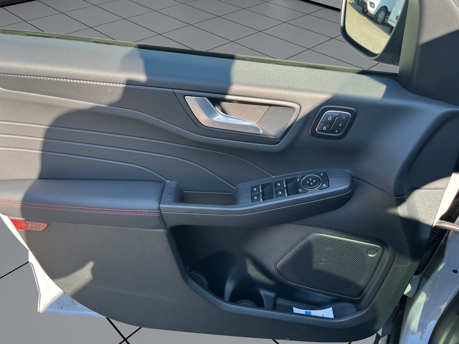 FORD Kuga 2.5 PHEV ST-Line X FWD-image-7