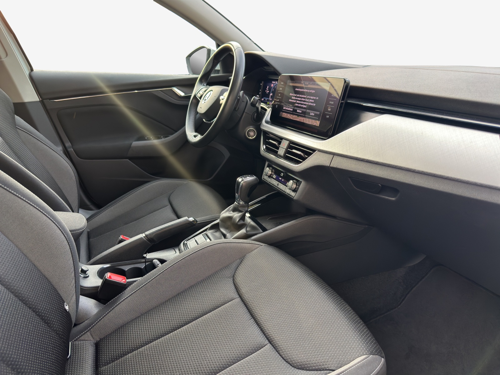 SKODA Scala 1.5 TSI ACT Tour DSG-image-14