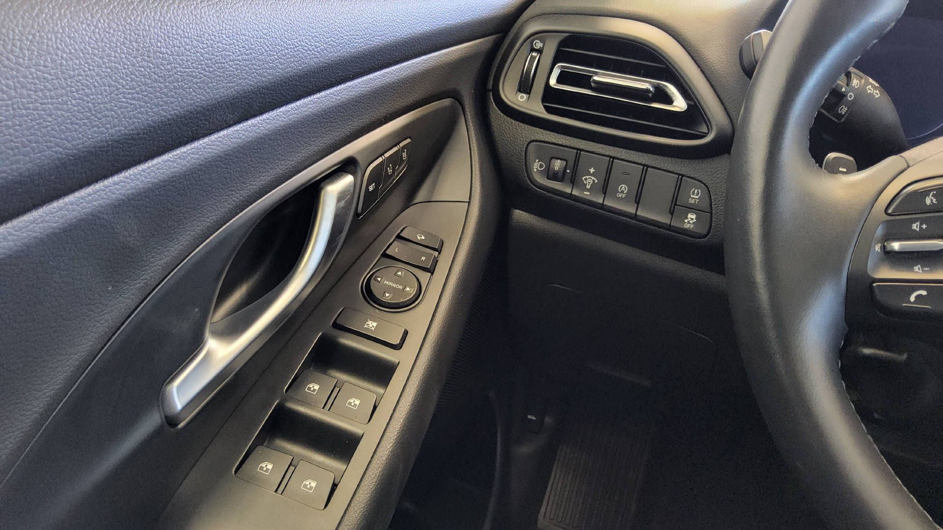 HYUNDAI i30 Wagon 1.5 T-GDi Vertex-image-18