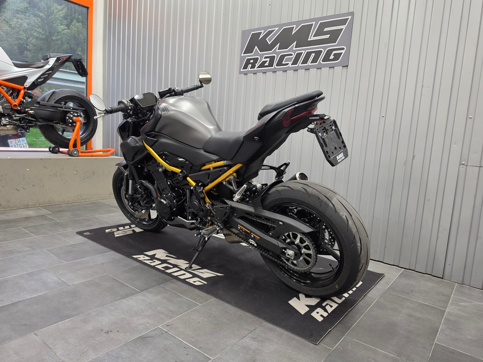 KAWASAKI Z 900 (35kW)-showroom-element-3