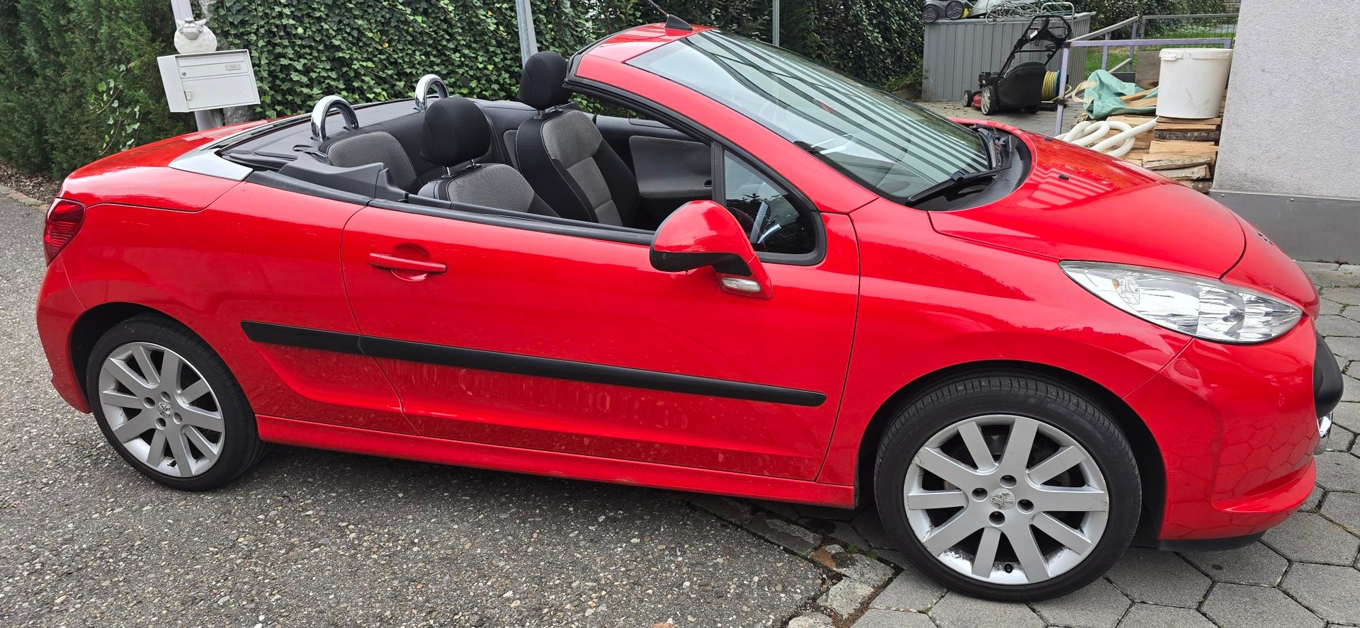 PEUGEOT 1.6 16V Trendy-image-1
