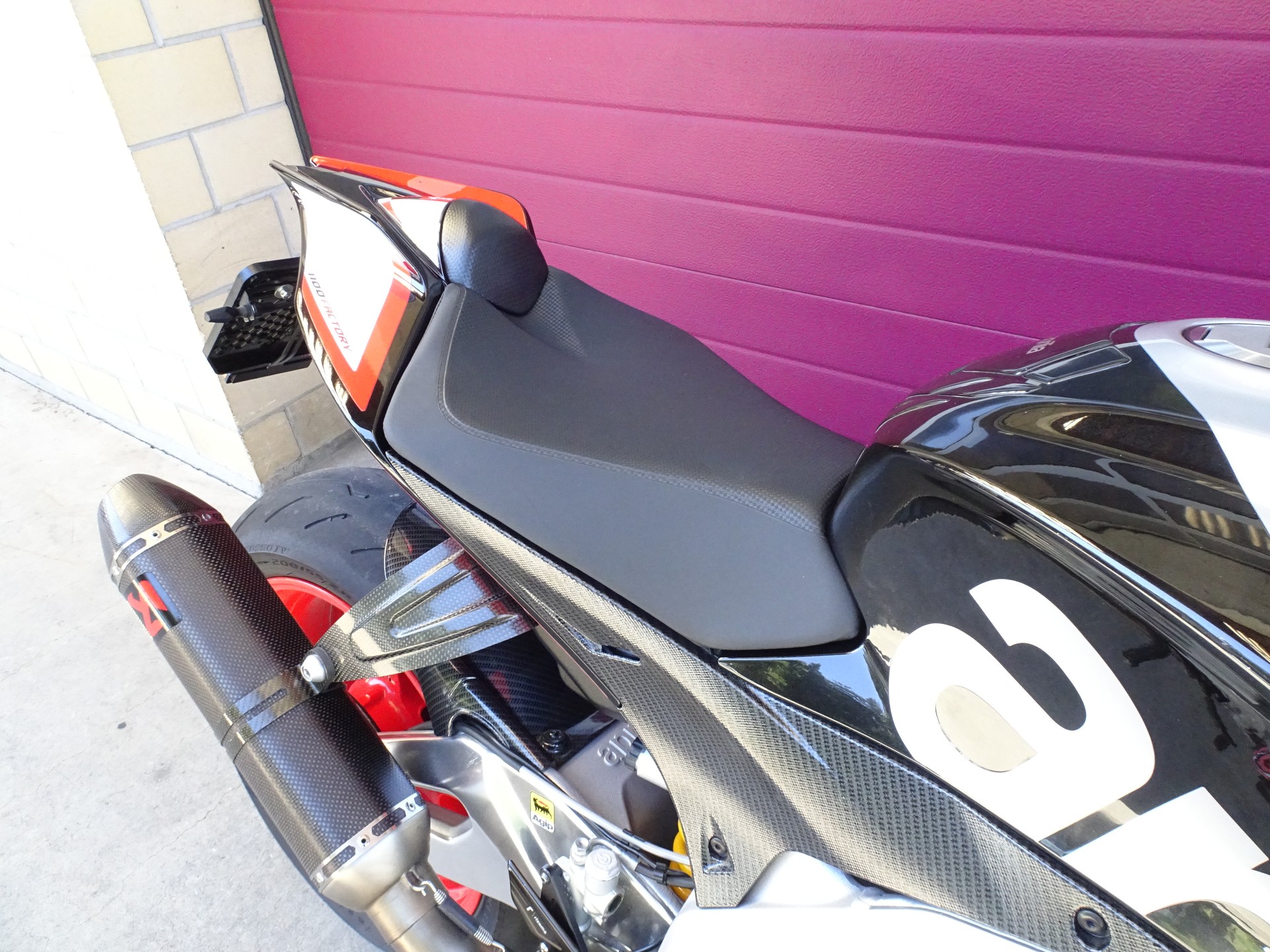 APRILIA Tuono V4 1100 Factory-image-6