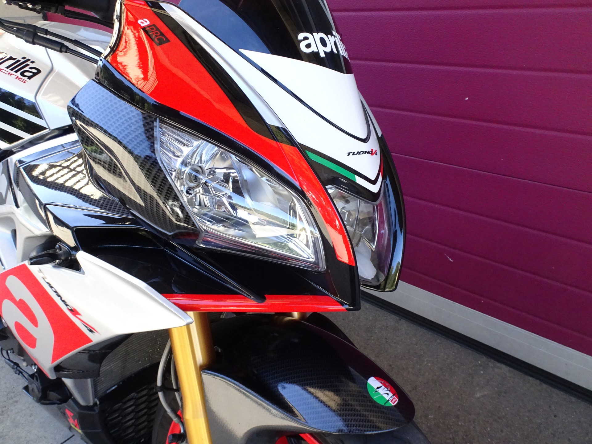 APRILIA Tuono V4 1100 Factory-image-11