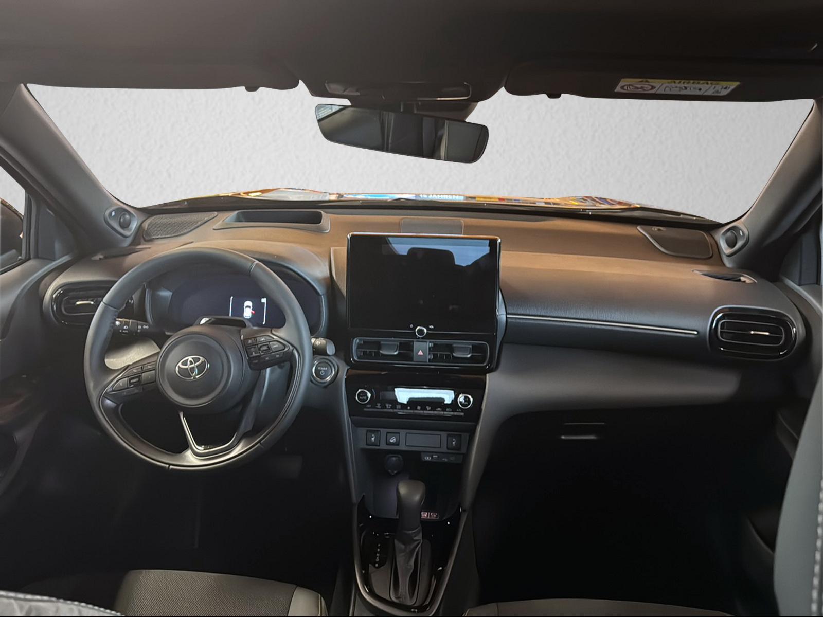 TOYOTA Yaris Cross 1.5 VVT-i HSD Premium AWD-i-image-9