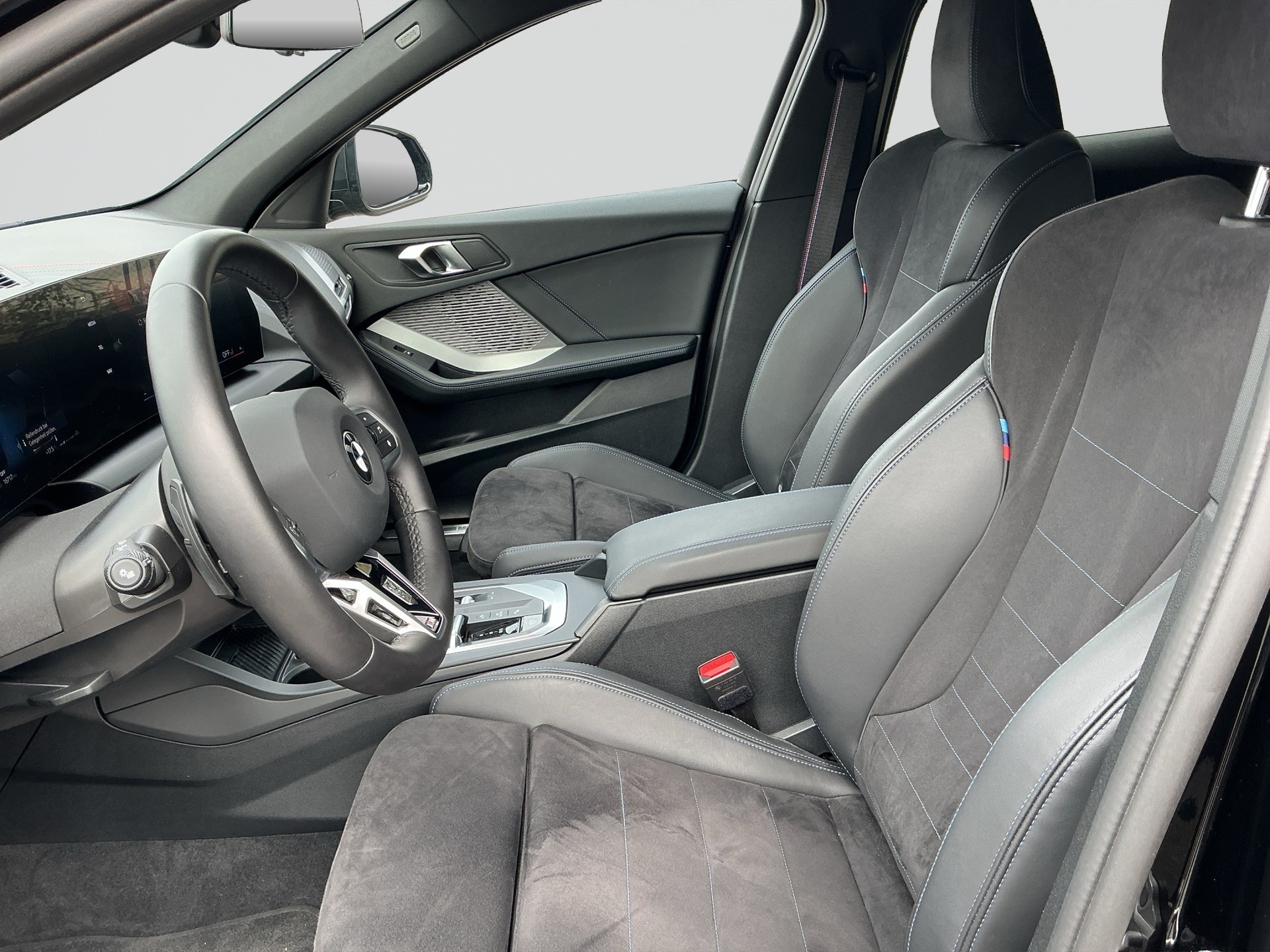 BMW 120 M Sport Pro Steptronic-image-5