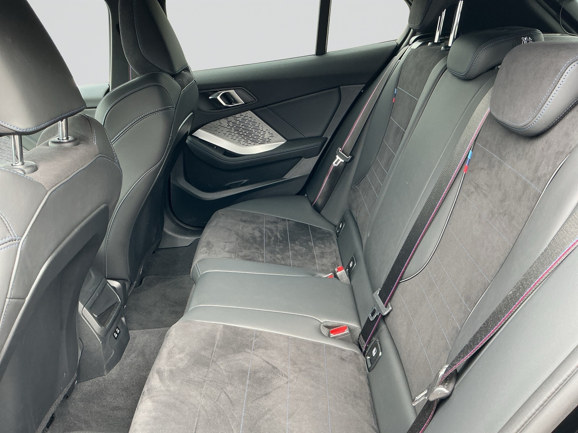 BMW 120 M Sport Pro Steptronic-image-12