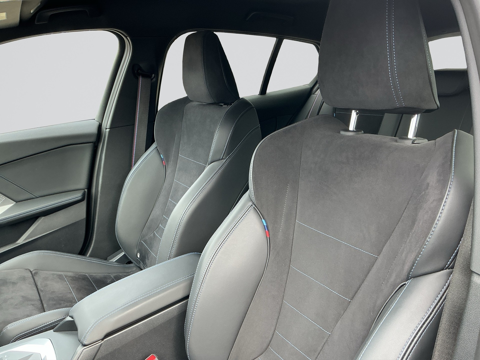 BMW 120 M Sport Pro Steptronic-image-6