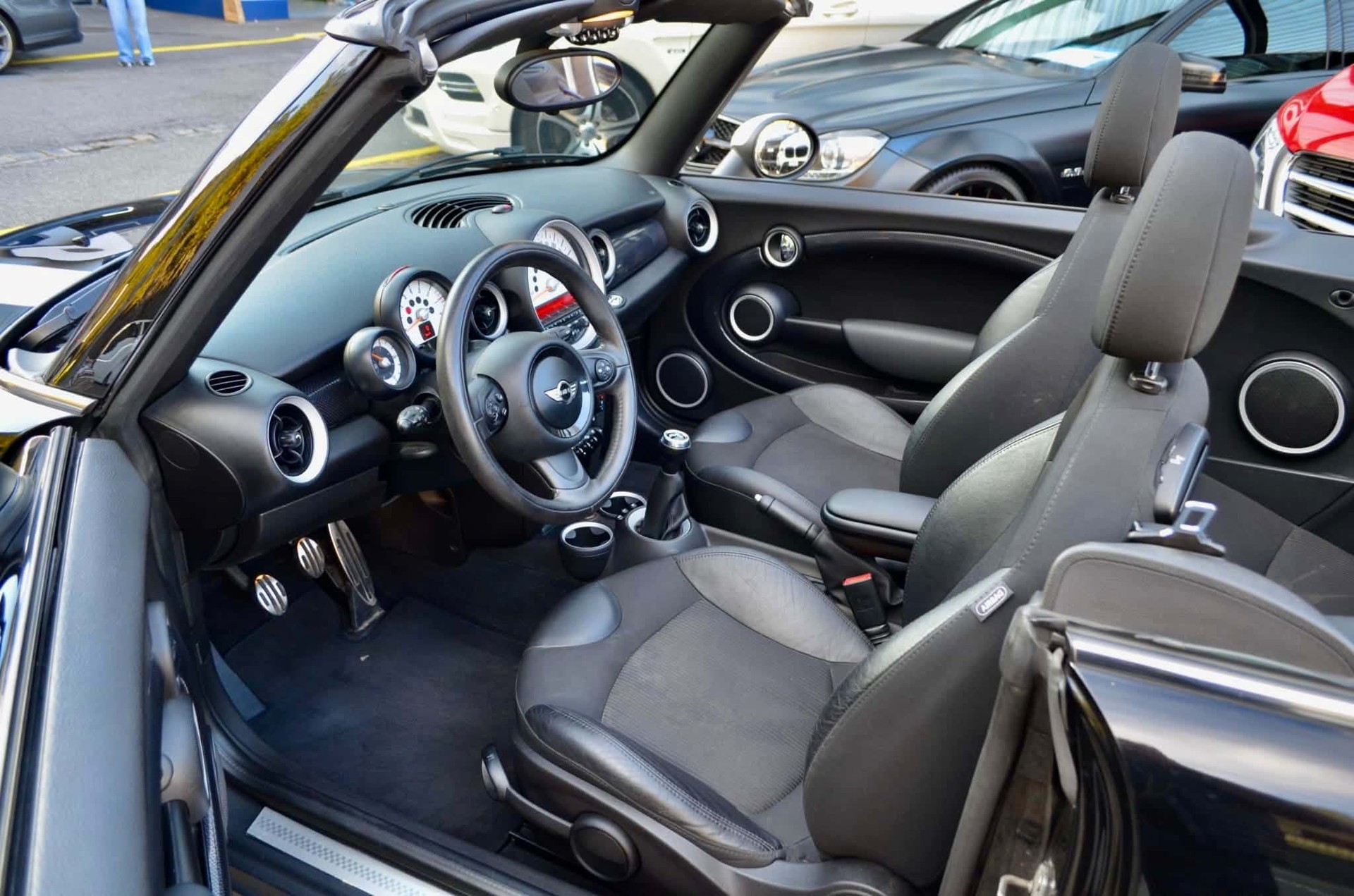 MINI Cooper S Cabriolet-image-4