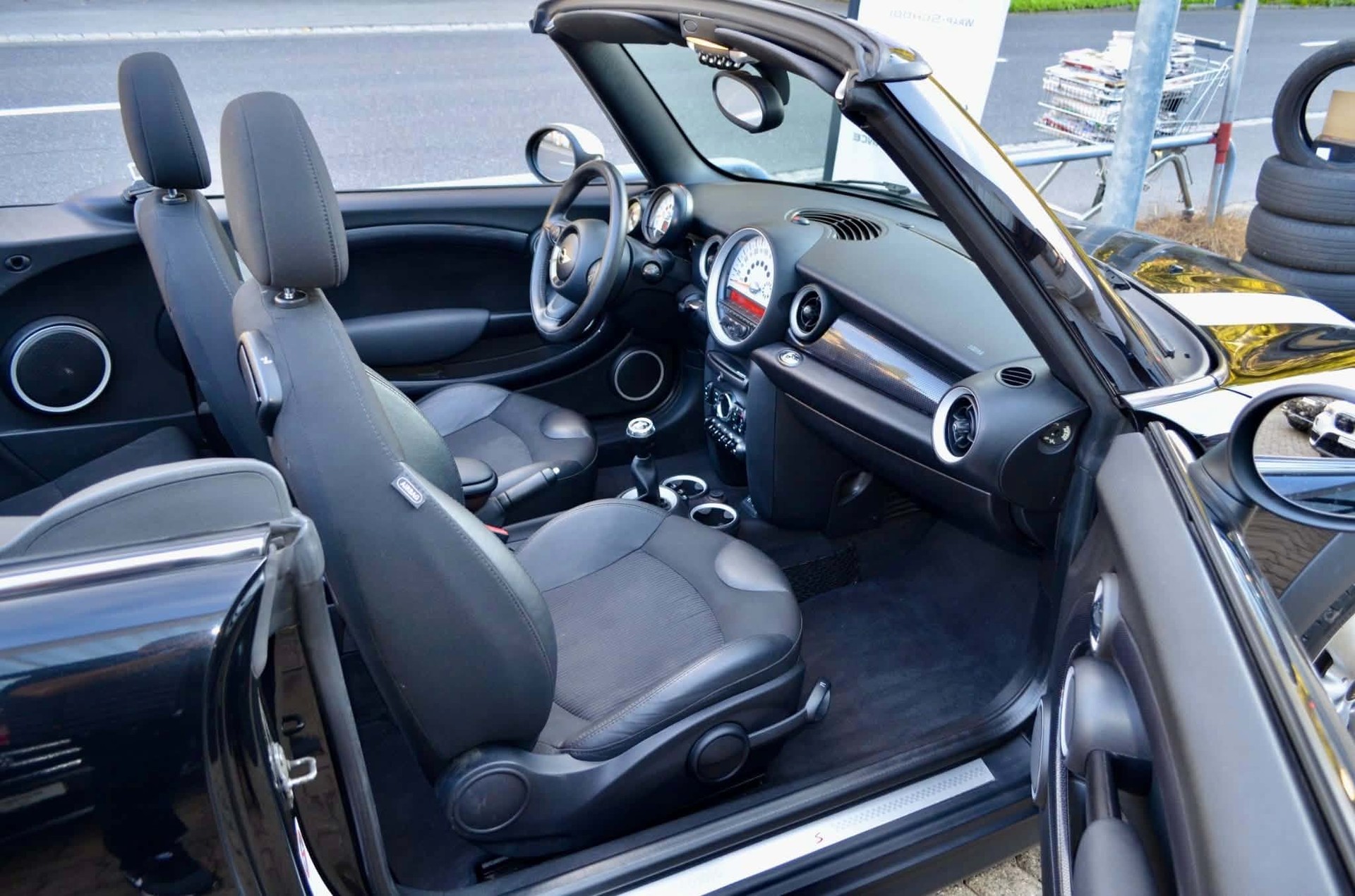 MINI Cooper S Cabriolet-image-5