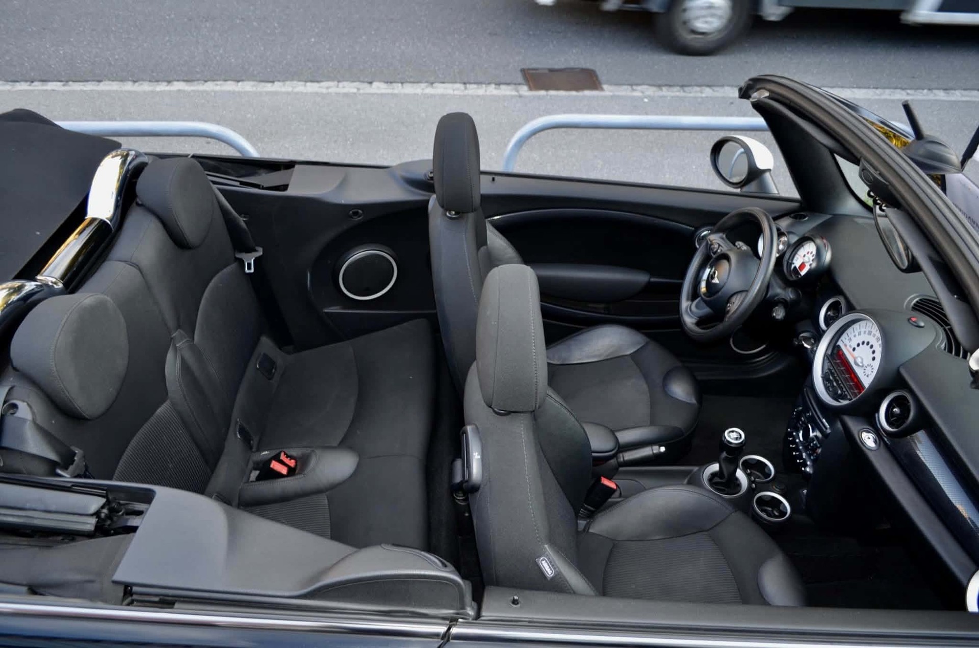 MINI Cooper S Cabriolet-image-6