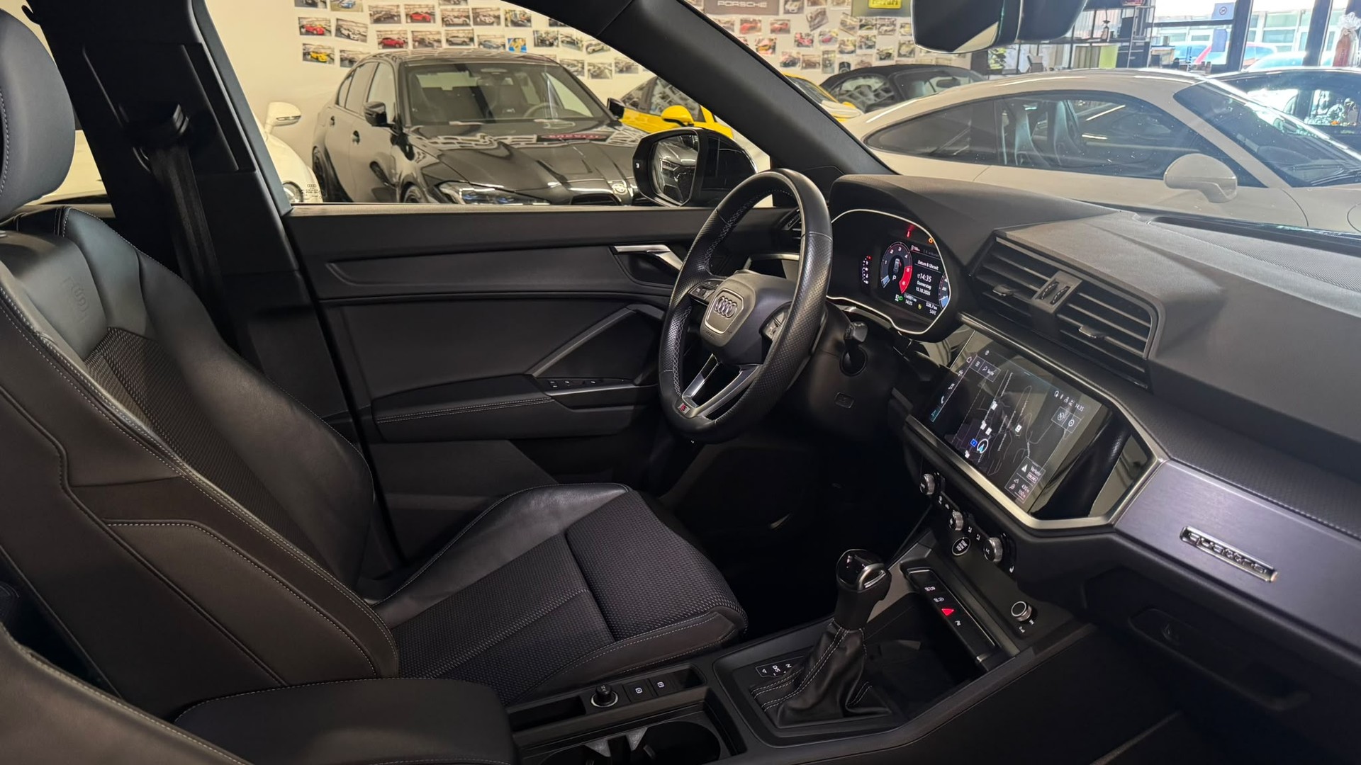 AUDI Q3 35 TDI S line Attraction quattro S-tronic-image-13