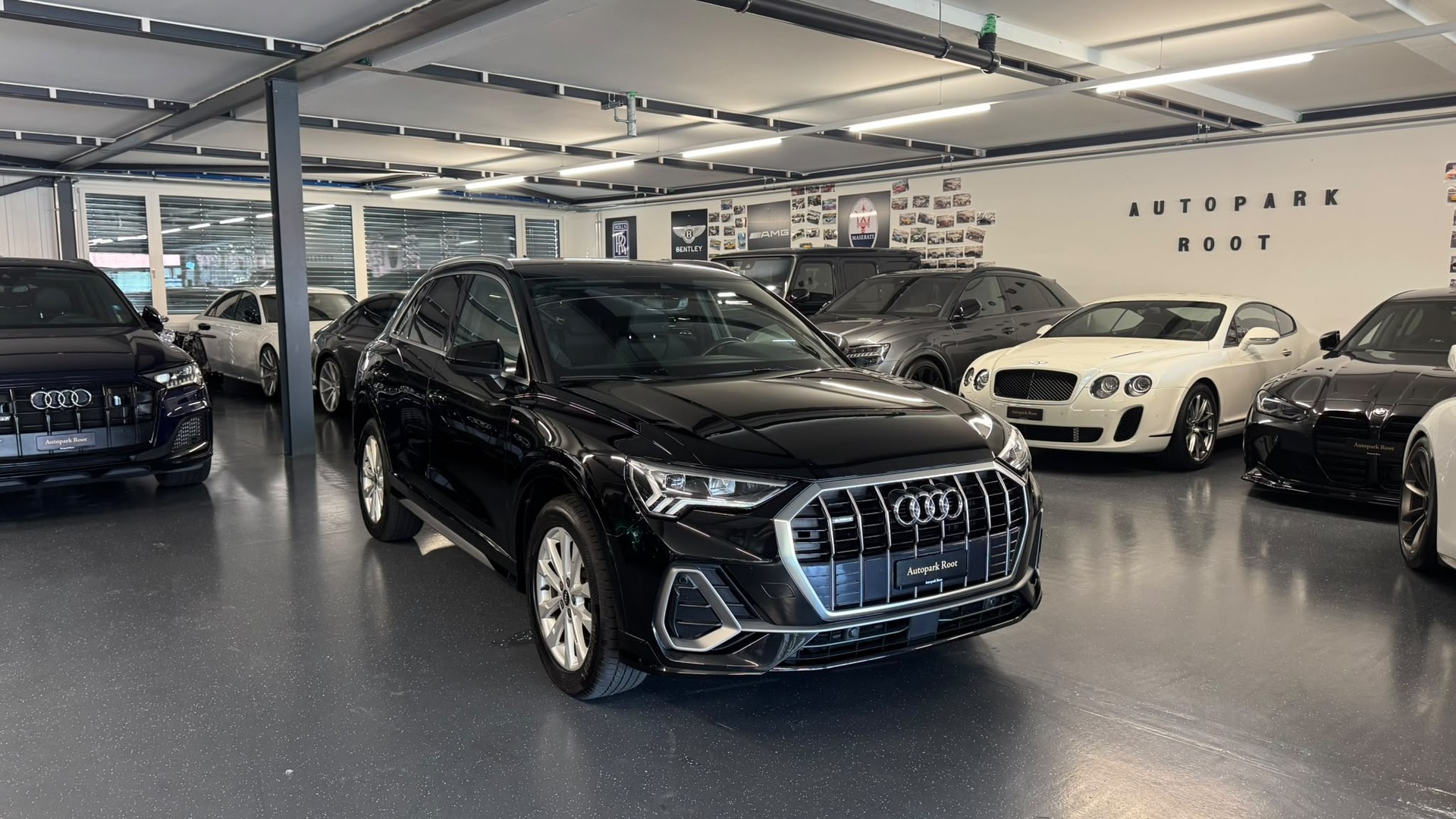 AUDI Q3 35 TDI S line Attraction quattro S-tronic-image-1