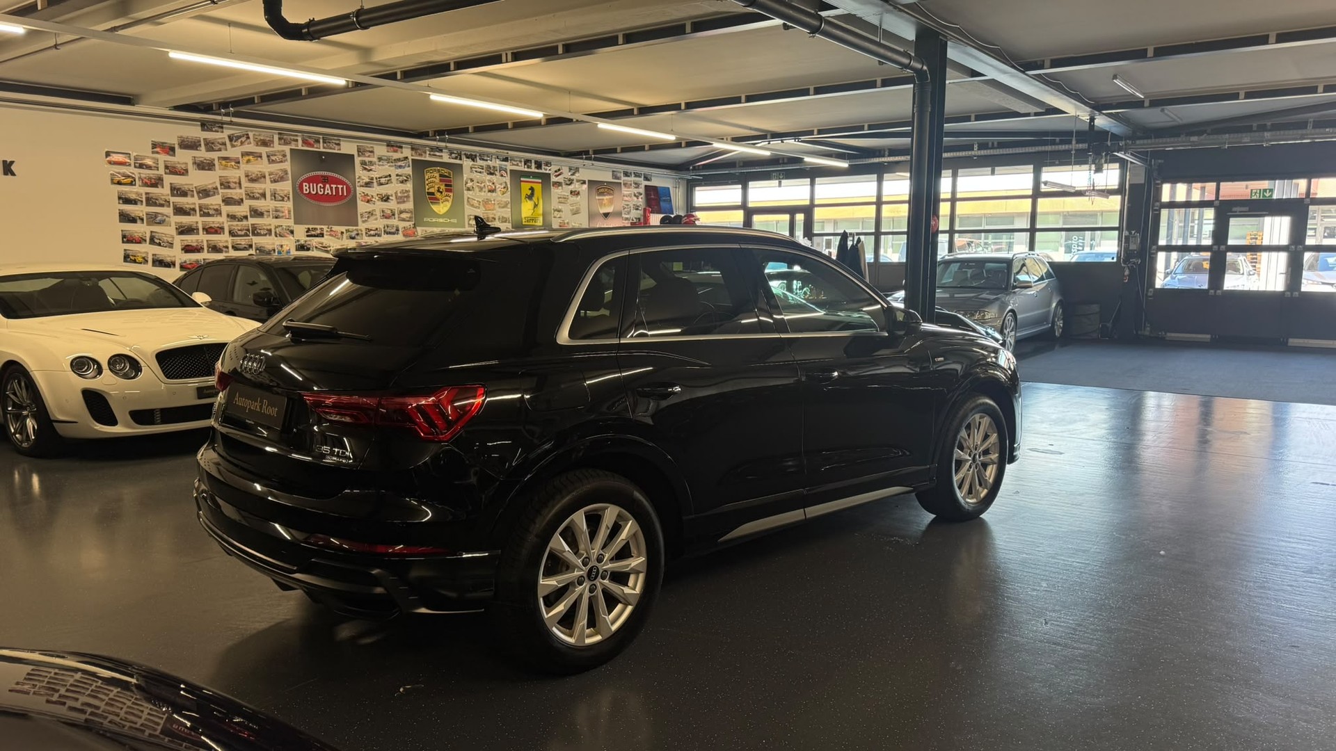 AUDI Q3 35 TDI S line Attraction quattro S-tronic-image-4