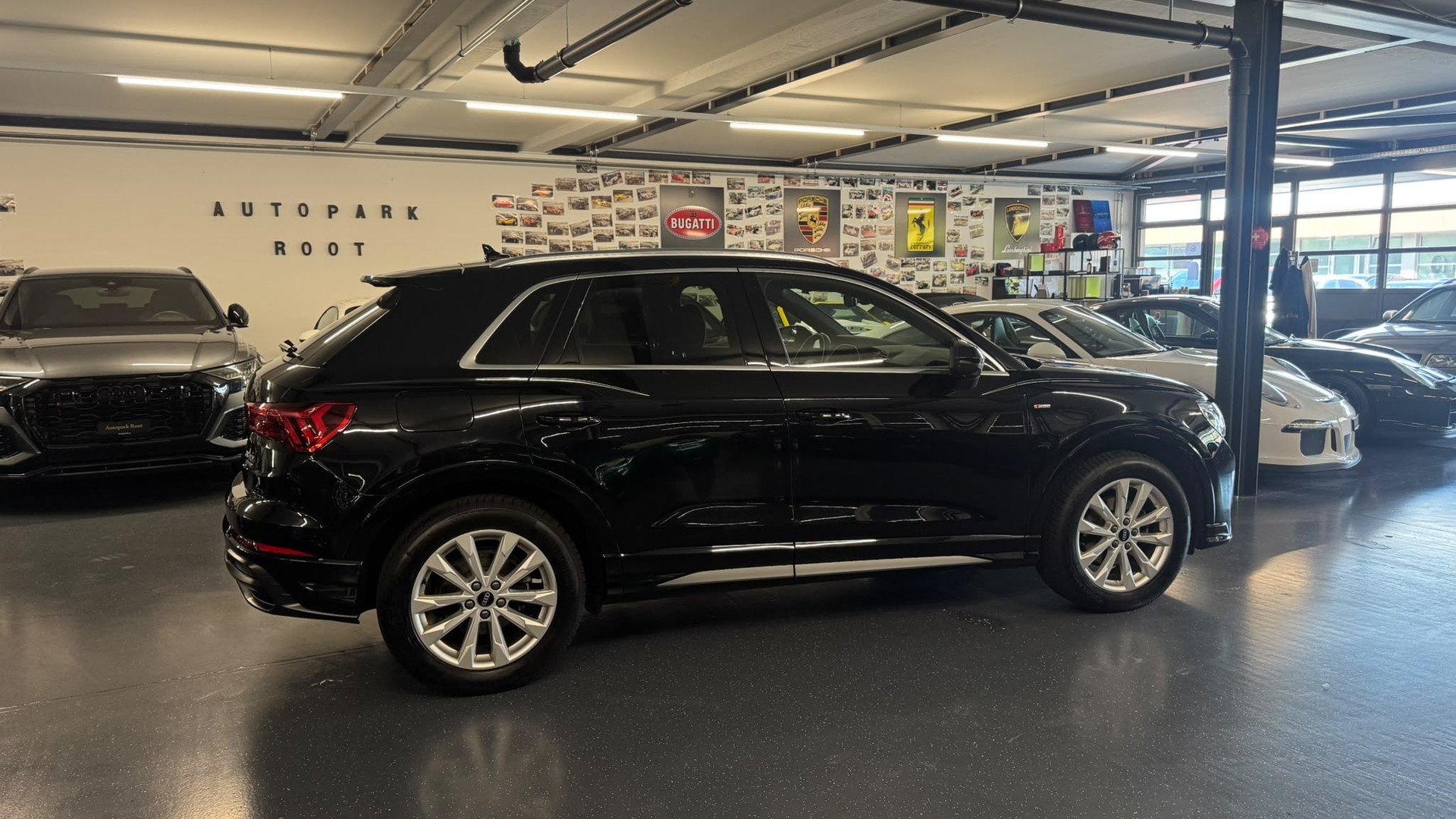 AUDI Q3 35 TDI S line Attraction quattro S-tronic-image-3