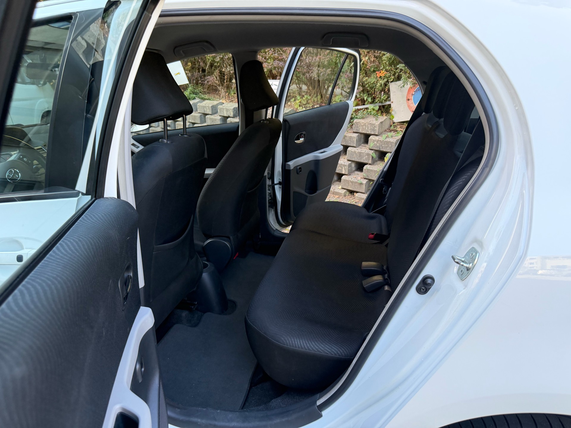 TOYOTA 1.33 VVT-i Linea Sol-image-4