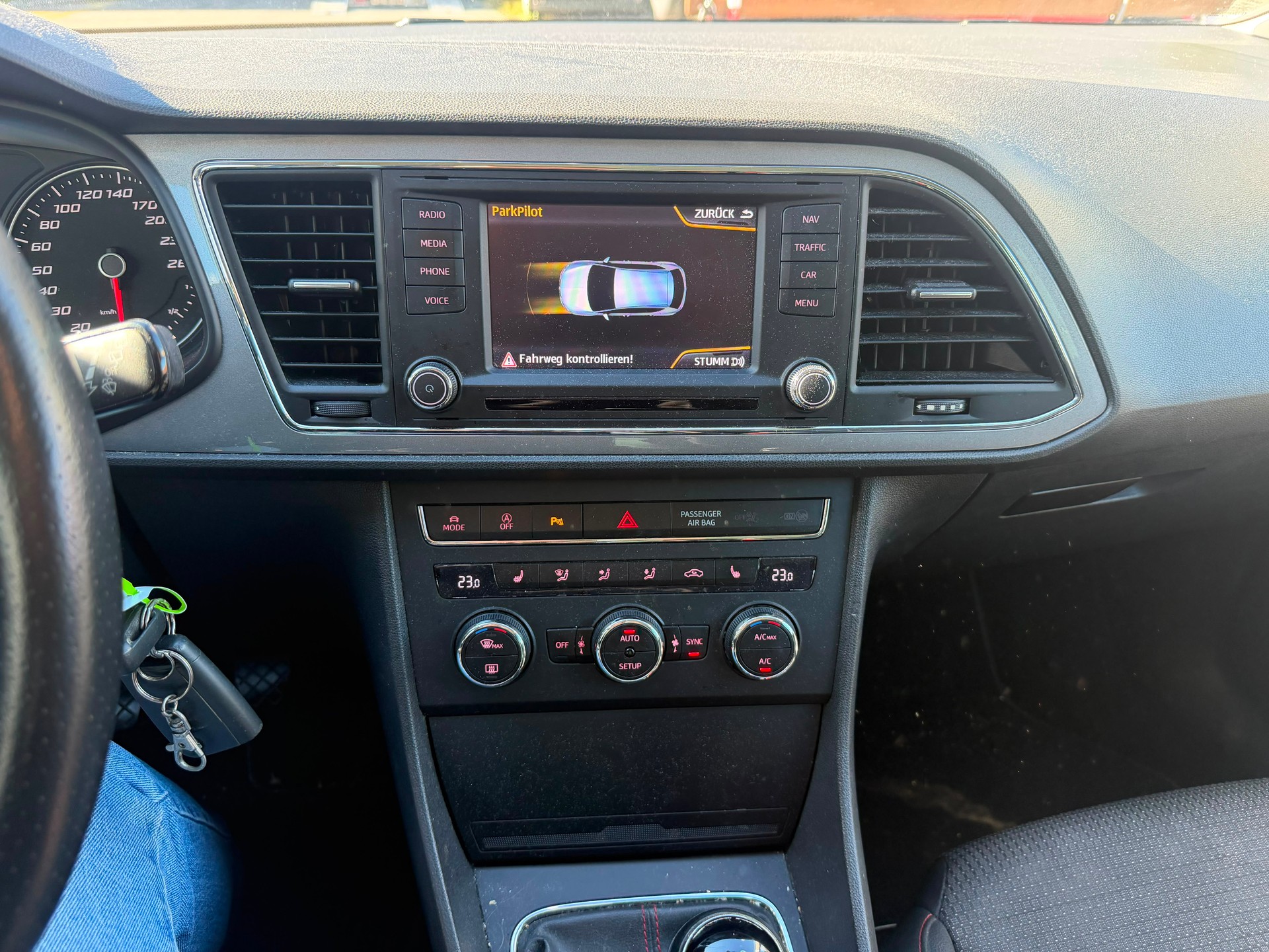 SEAT Leon SC 1.4 TSI FR-image-8