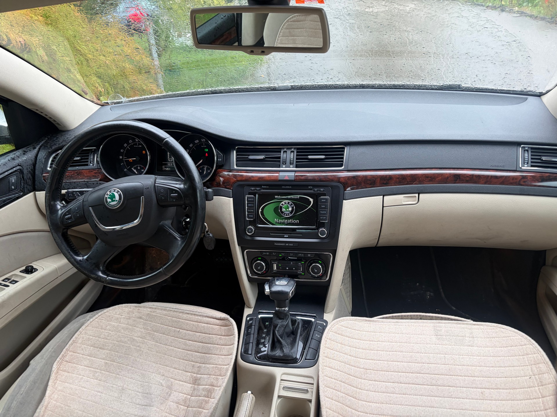 SKODA Superb 2.0 TDi Ambition 4x4 DSG-image-3