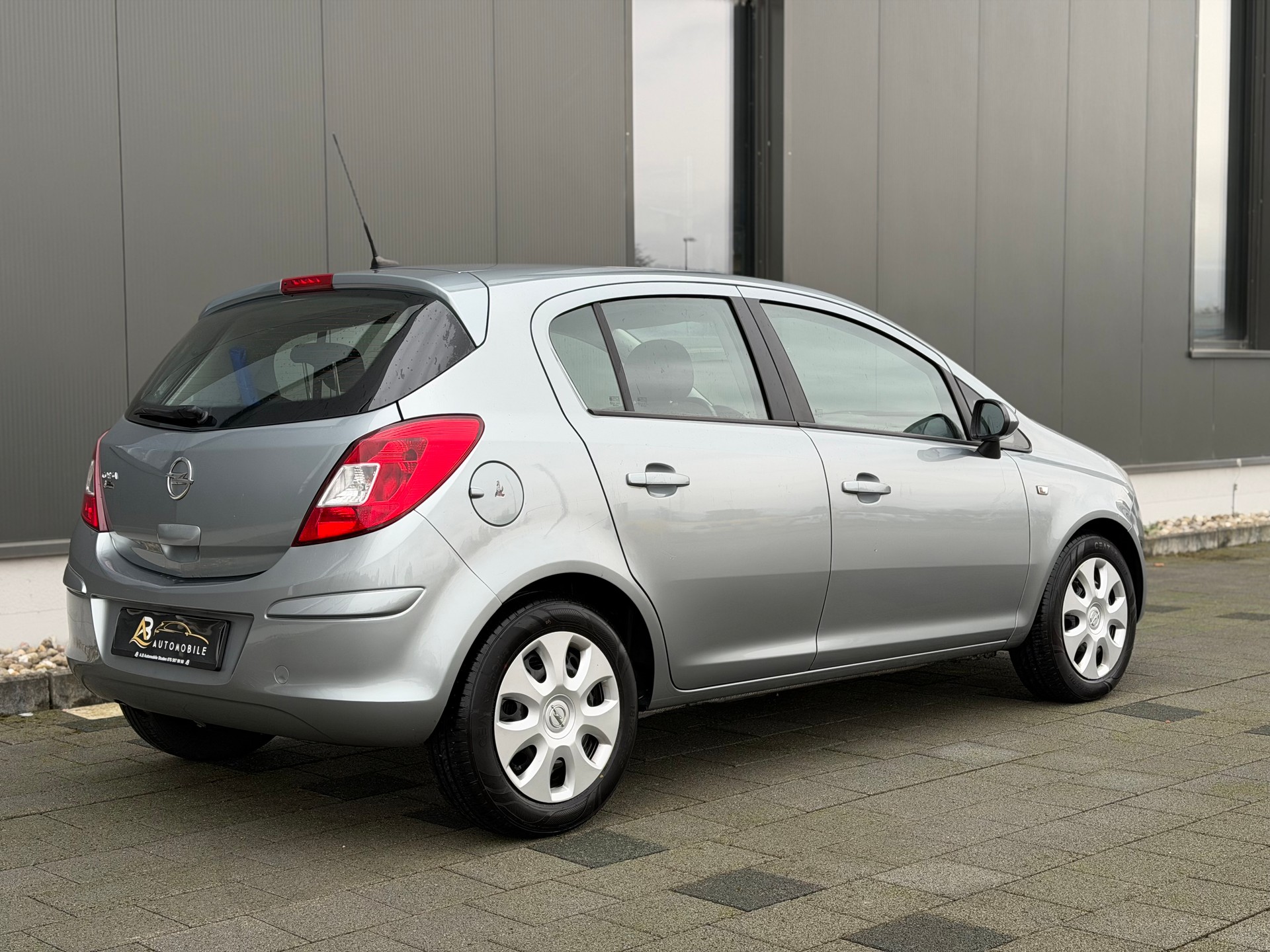 OPEL Corsa 1.4 TP Color Edition-image-4
