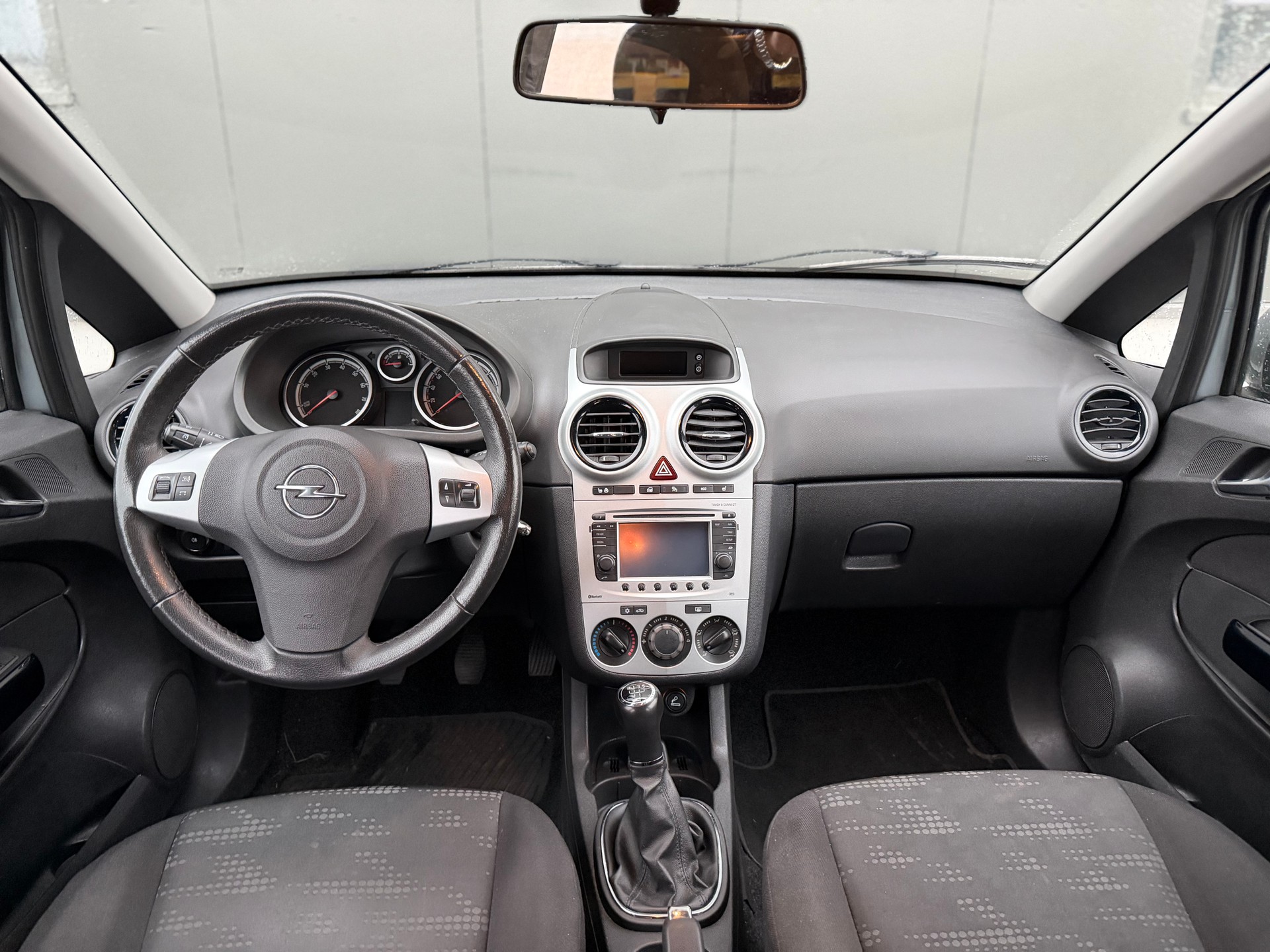 OPEL Corsa 1.4 TP Color Edition-image-11