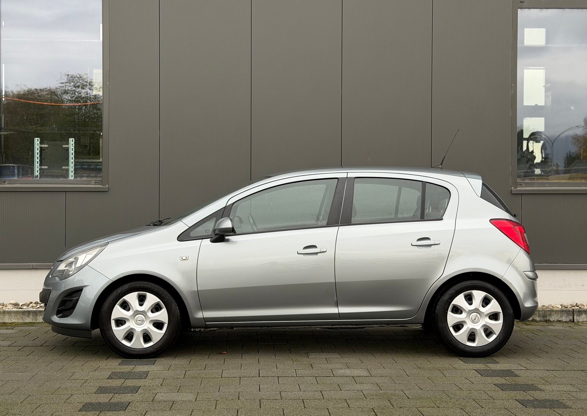 OPEL Corsa 1.4 TP Color Edition-image-7