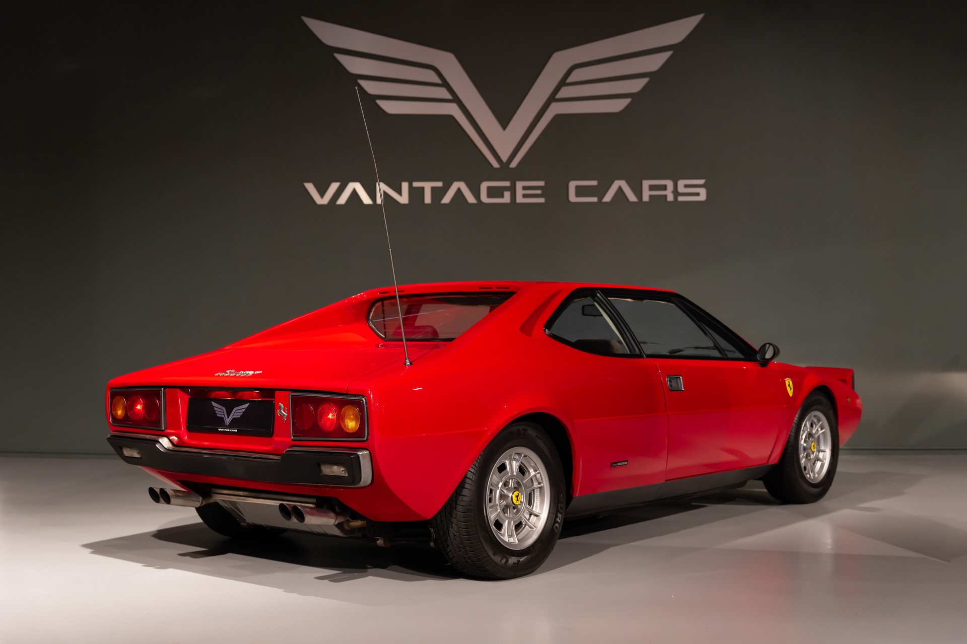 FERRARI 208 GT4-image-3