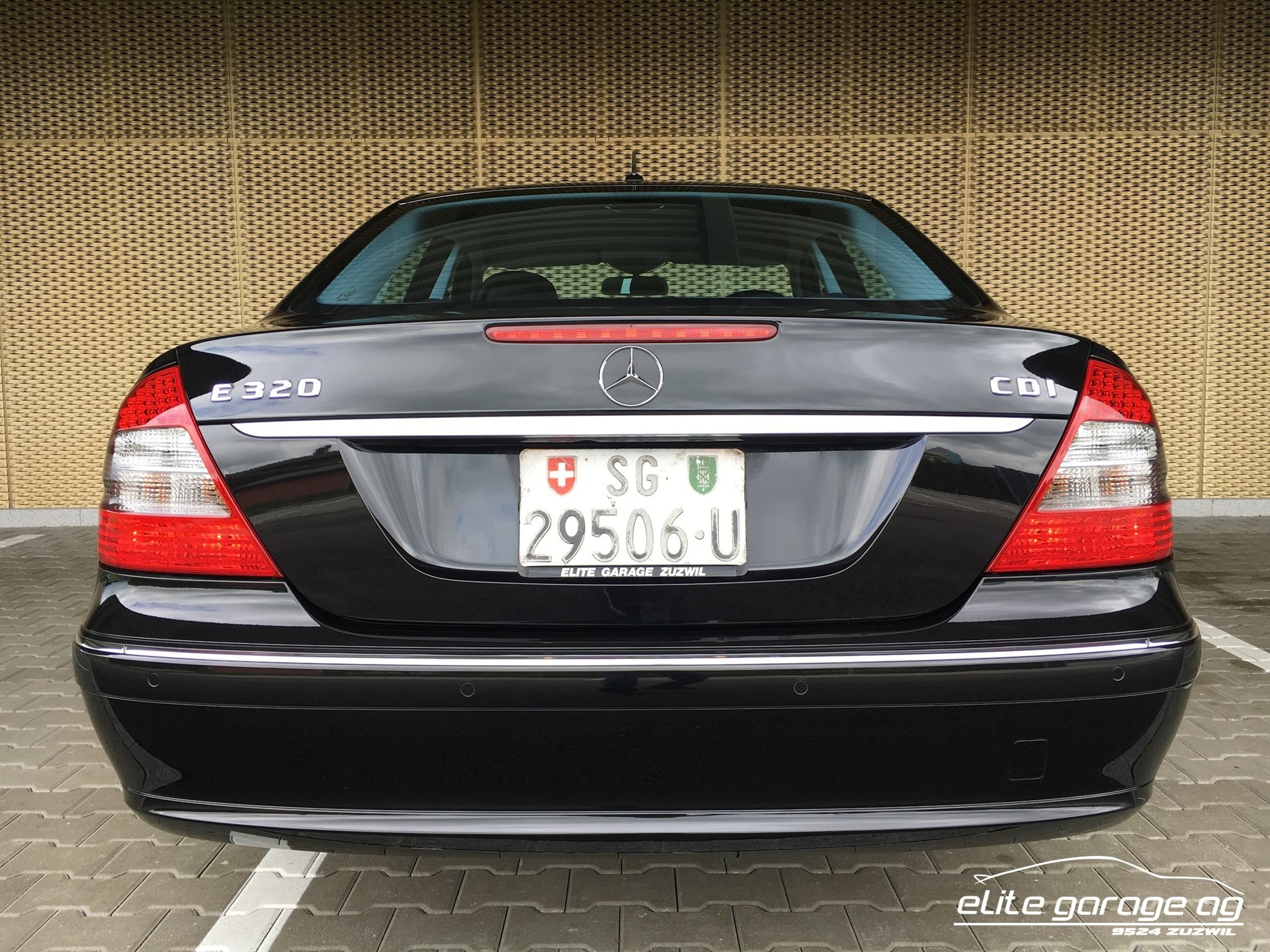 MERCEDES-BENZ E 320 CDI Avantgarde-image-6
