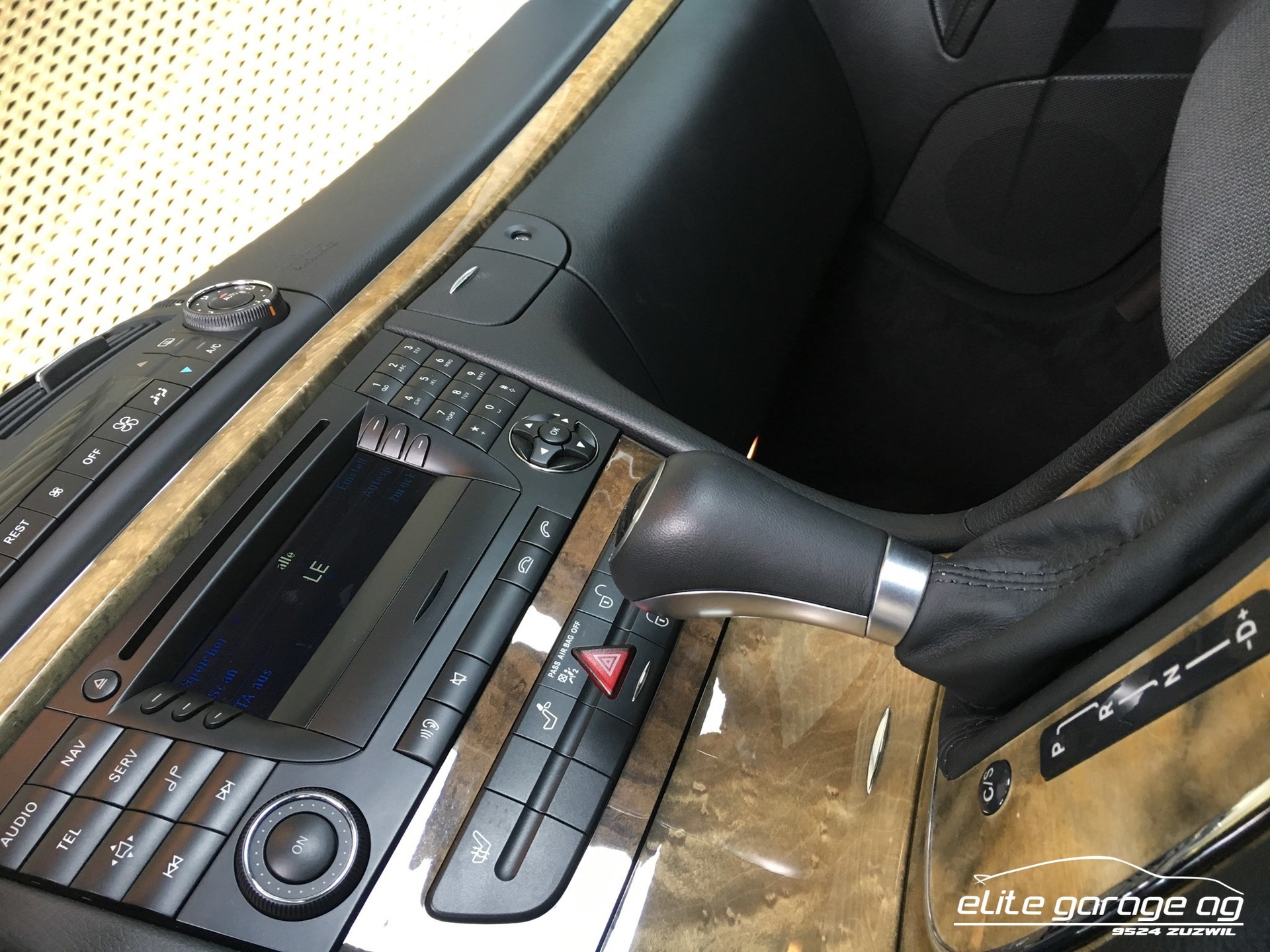 MERCEDES-BENZ E 320 CDI Avantgarde-image-13