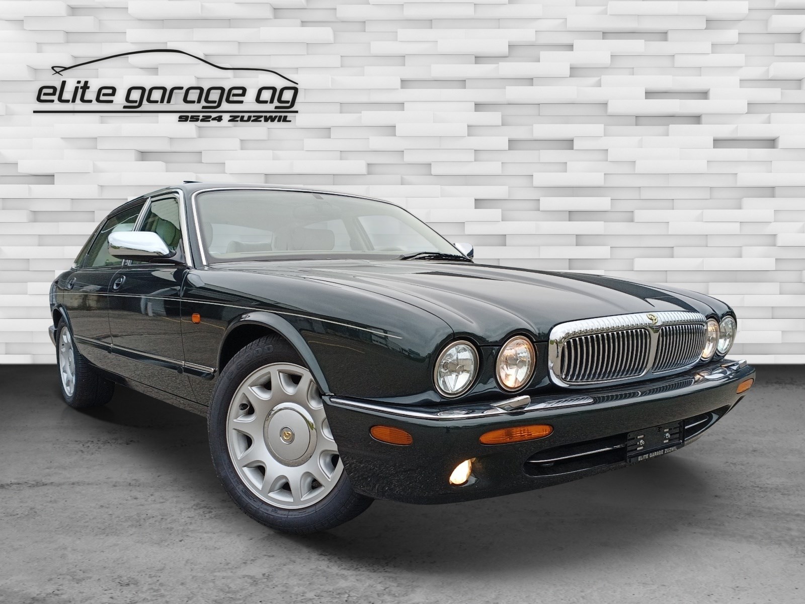 DAIMLER V8 4.0 S/C-image-2