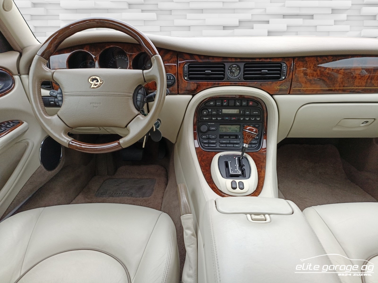 DAIMLER V8 4.0 S/C-image-10