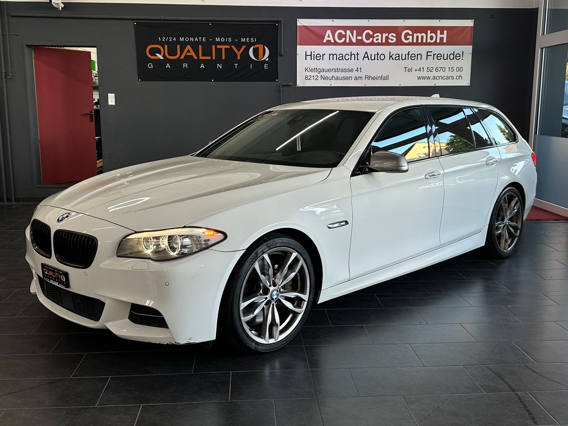 BMW M550 d xDrive Touring Steptronic-image-1