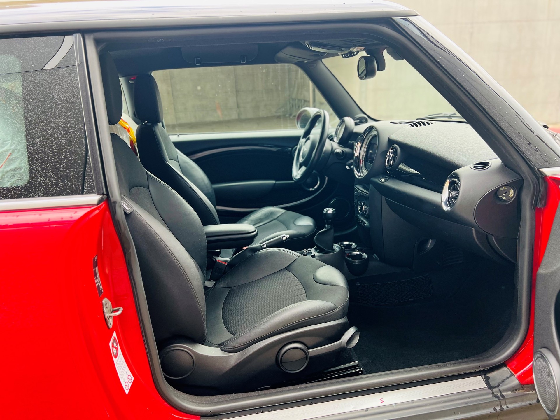 MINI Cooper S-image-8