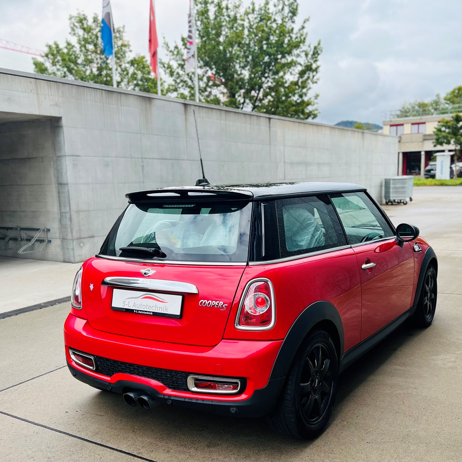 MINI Cooper S-image-3