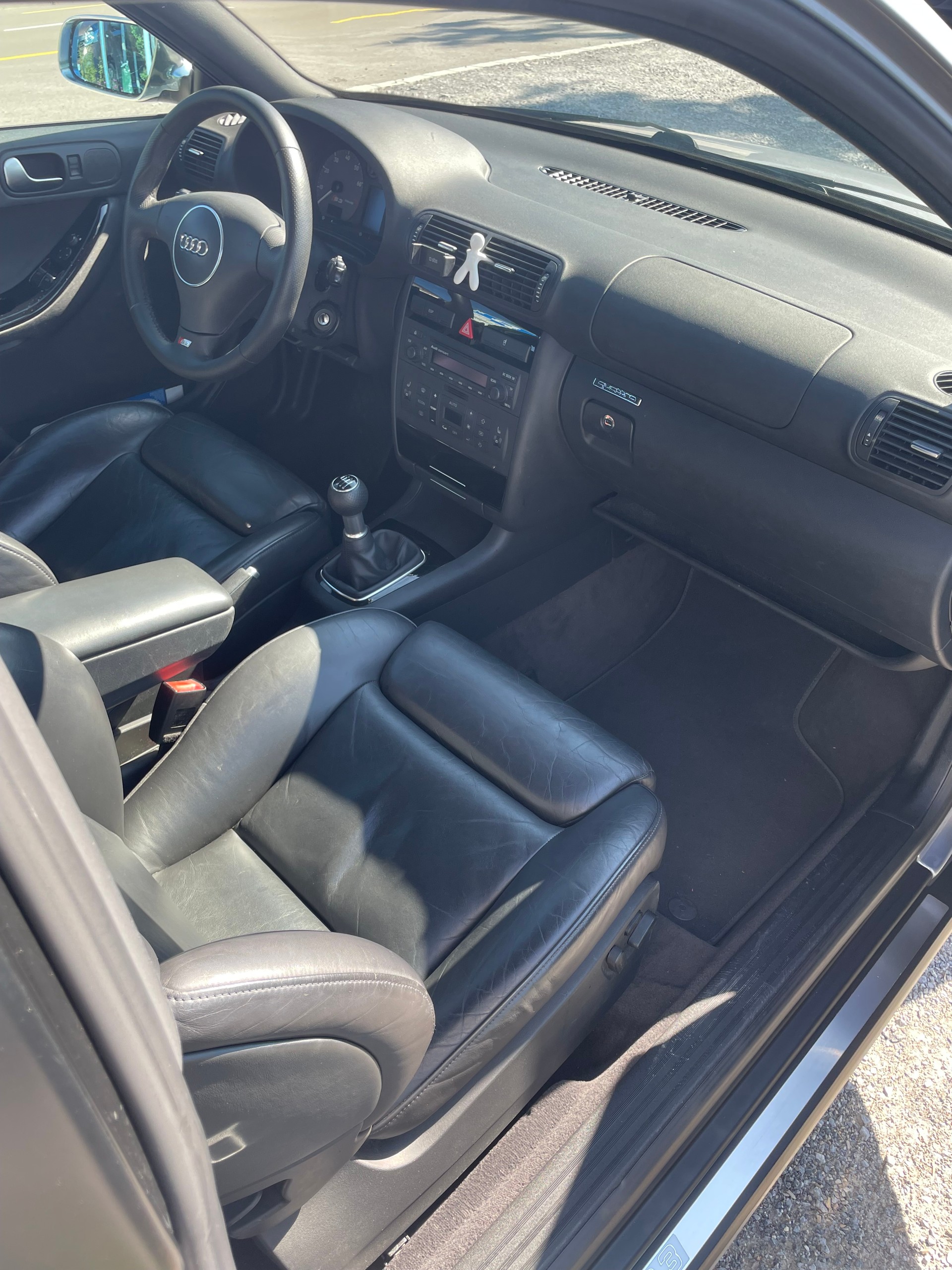 AUDI S3 quattro-image-15
