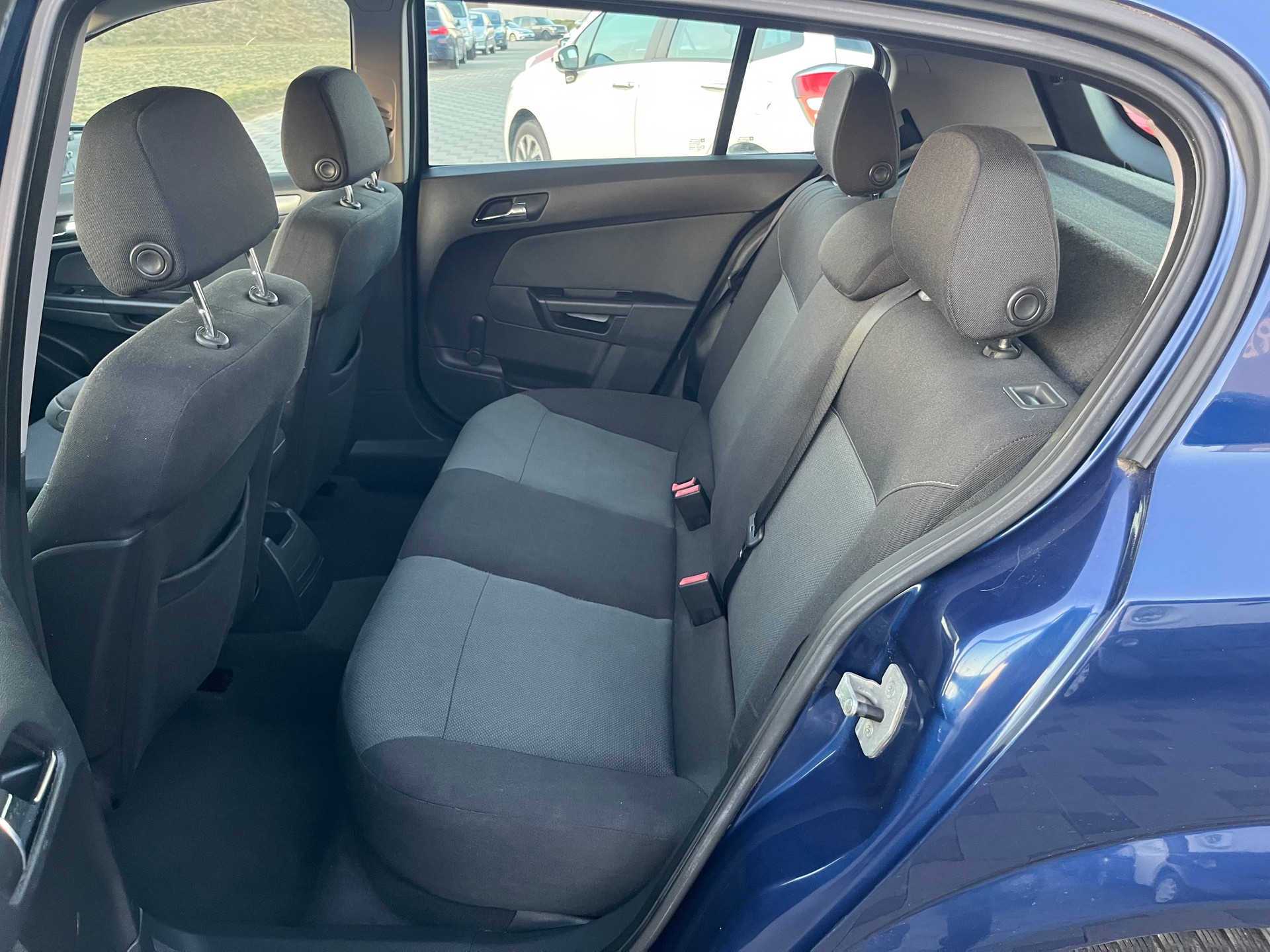 OPEL Astra 1.9 CDTi Enjoy-image-11