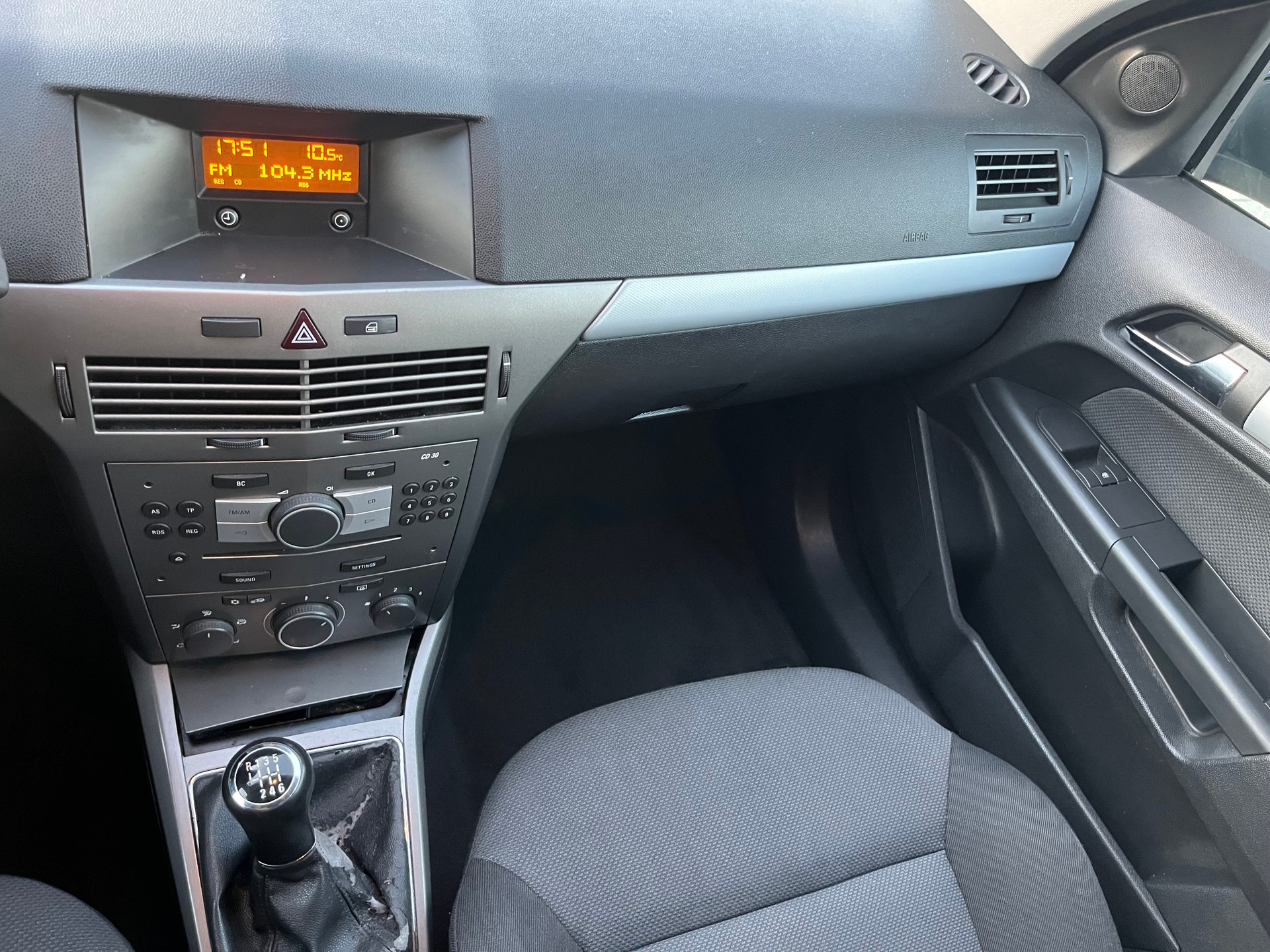 OPEL Astra 1.9 CDTi Enjoy-image-14